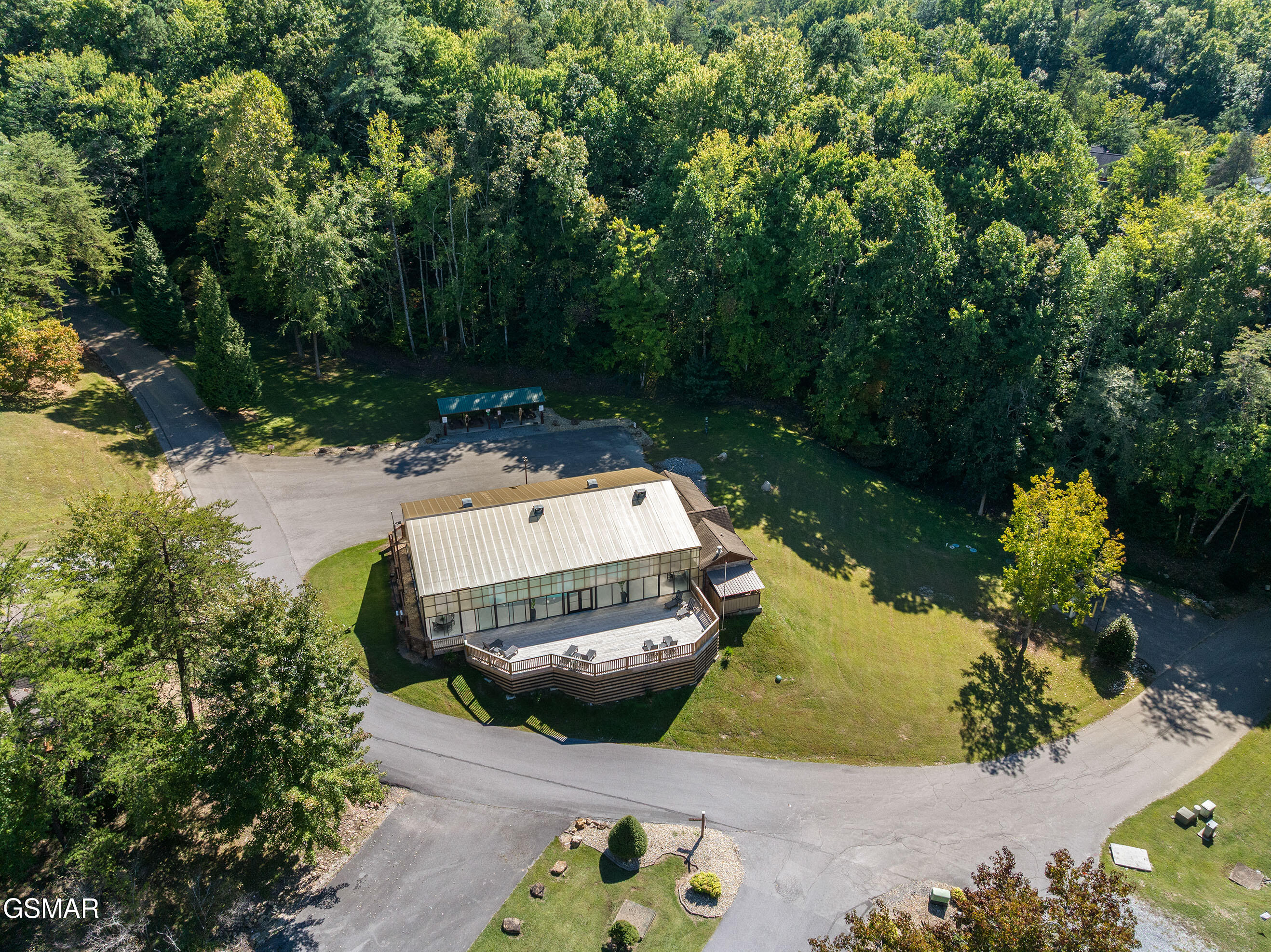 1642 Kissing Way Sevierville TN 37862