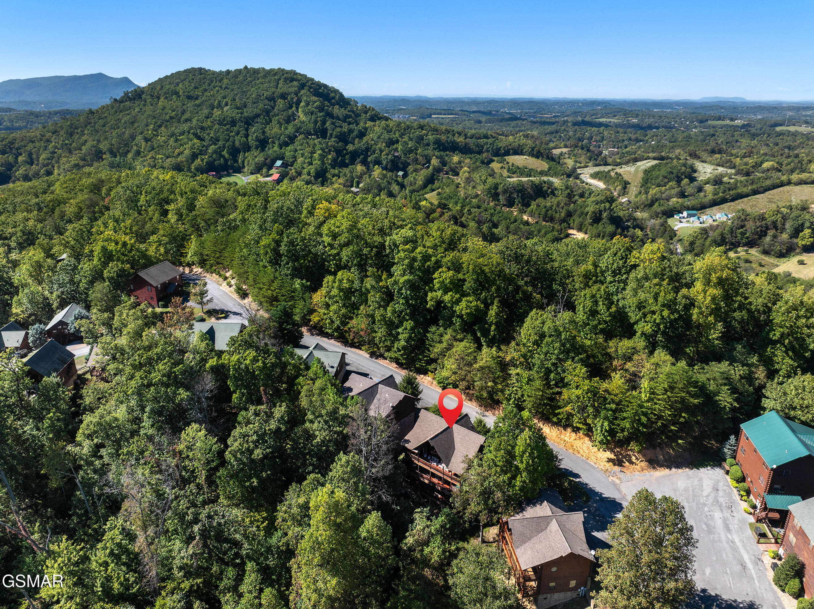 1642 Kissing Way Sevierville TN 37862