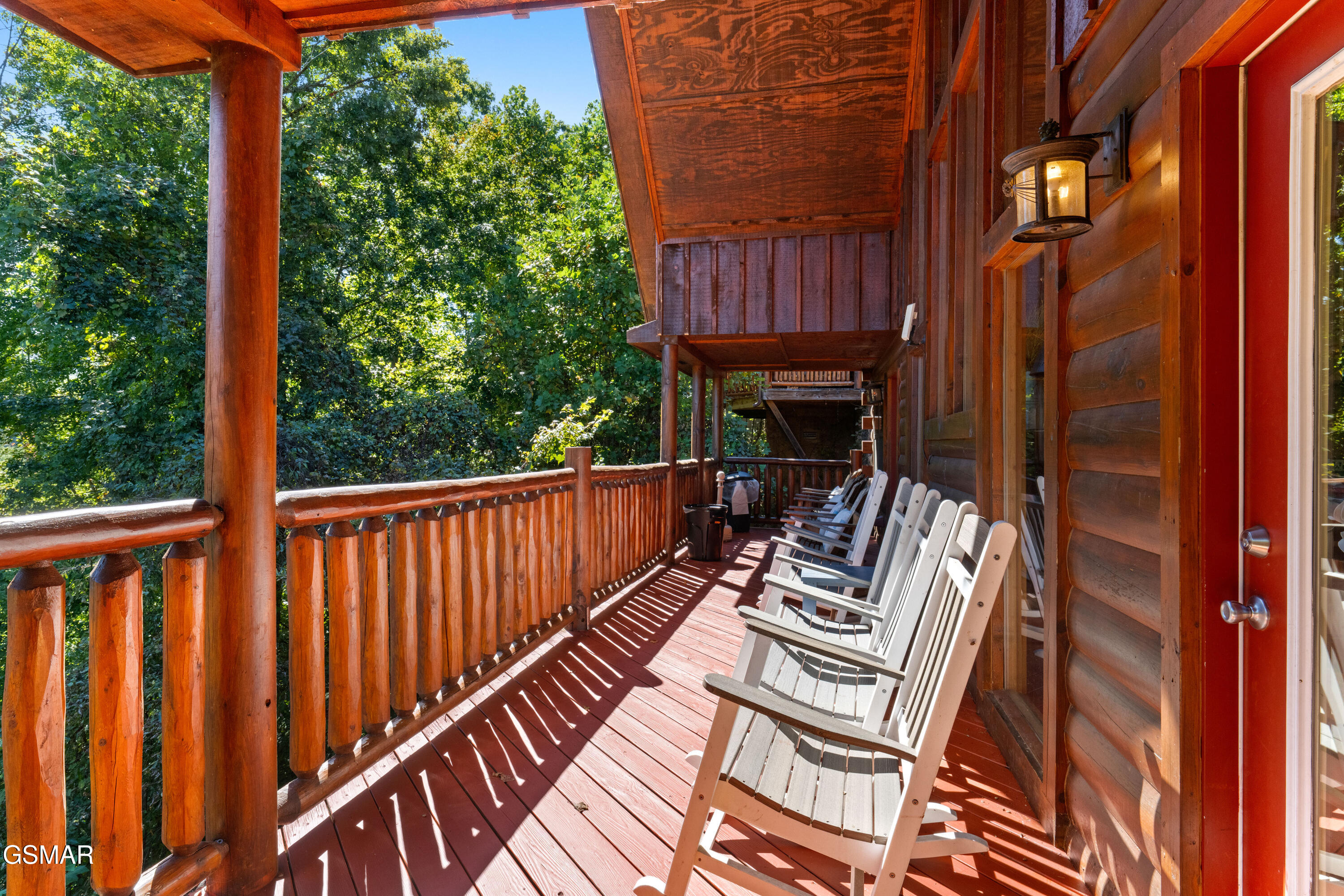 1642 Kissing Way Sevierville TN 37862