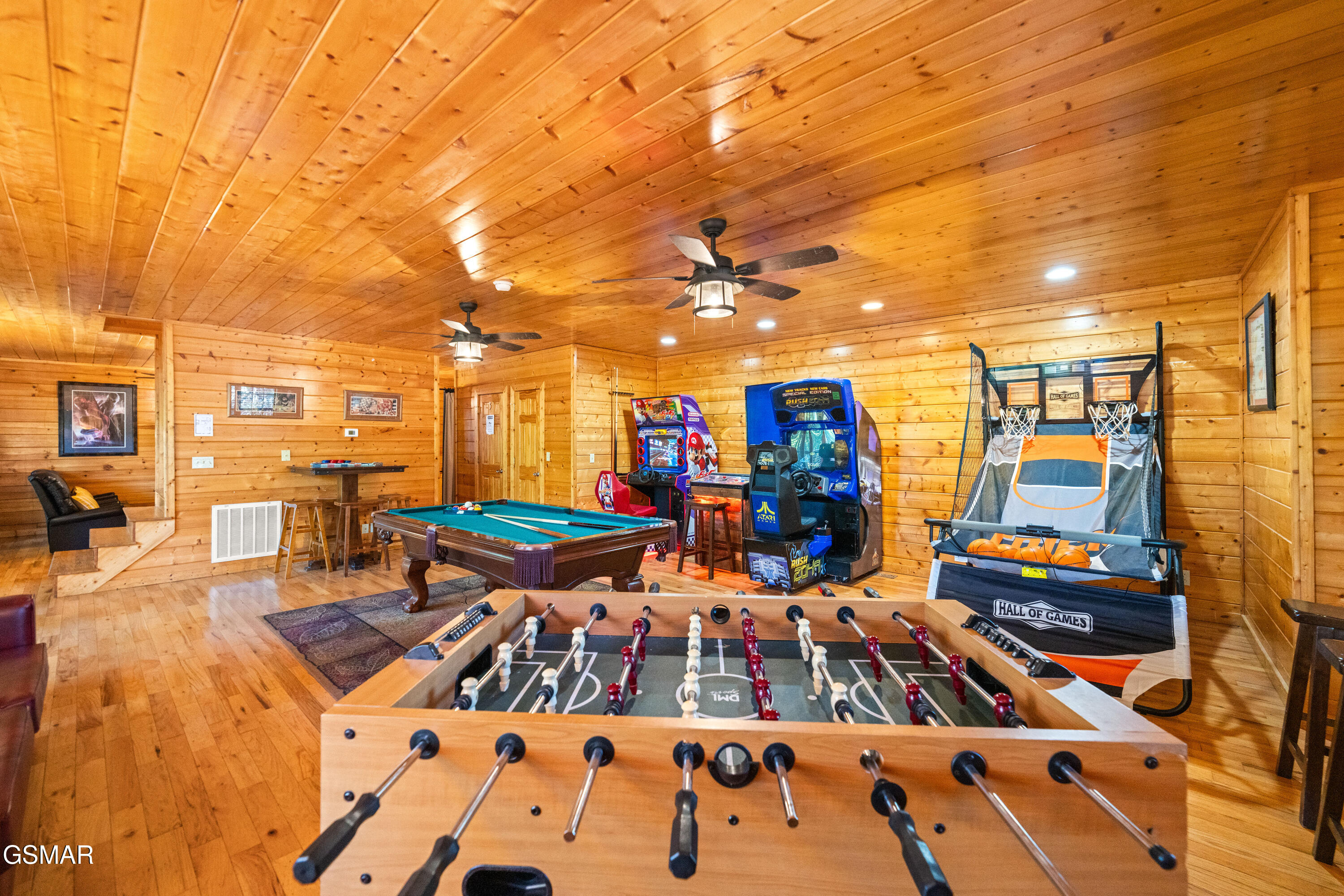 1642 Kissing Way Sevierville TN 37862