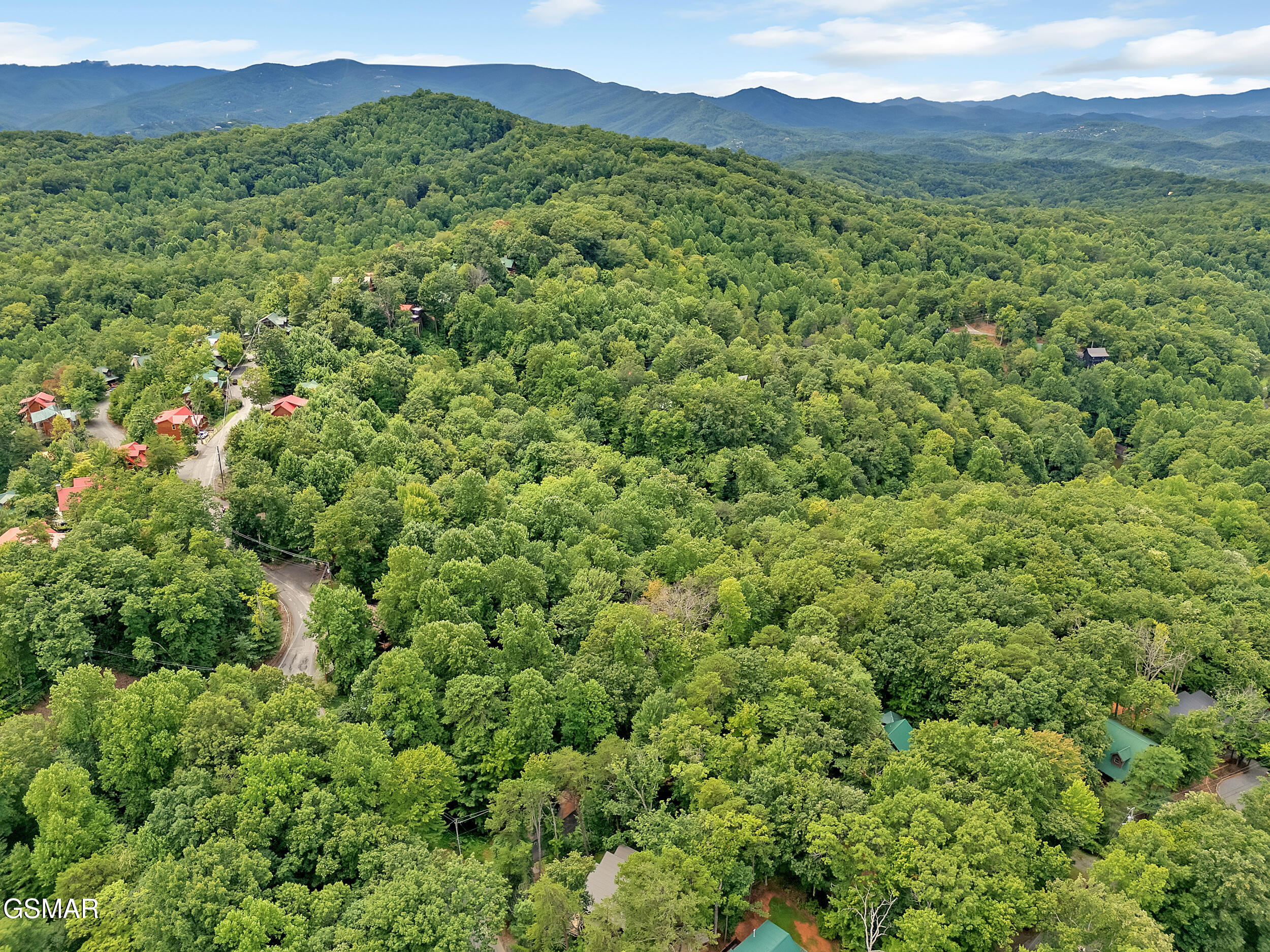 2404 Bobs Pass Sevierville TN 37876