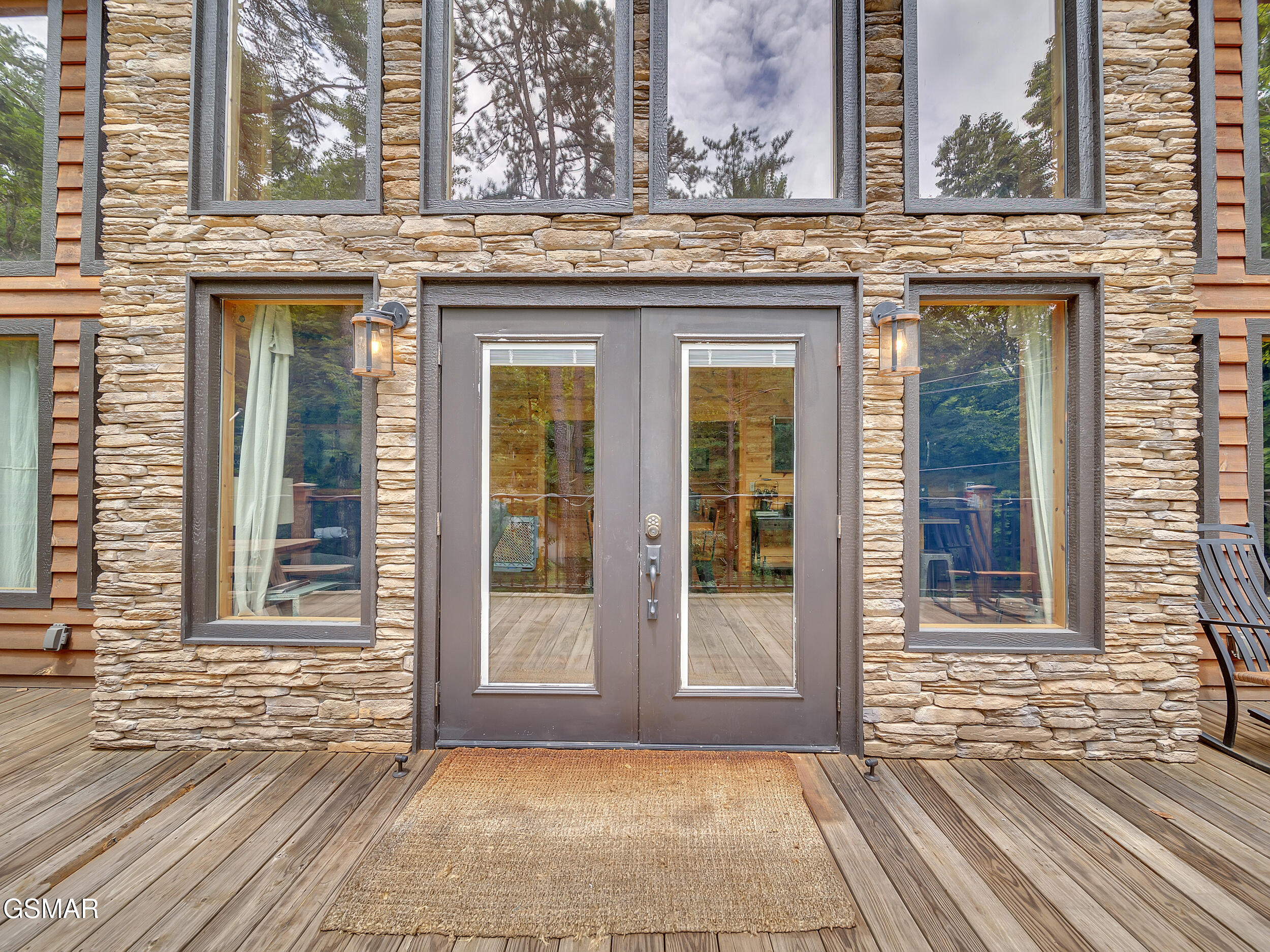 2404 Bobs Pass Sevierville TN 37876