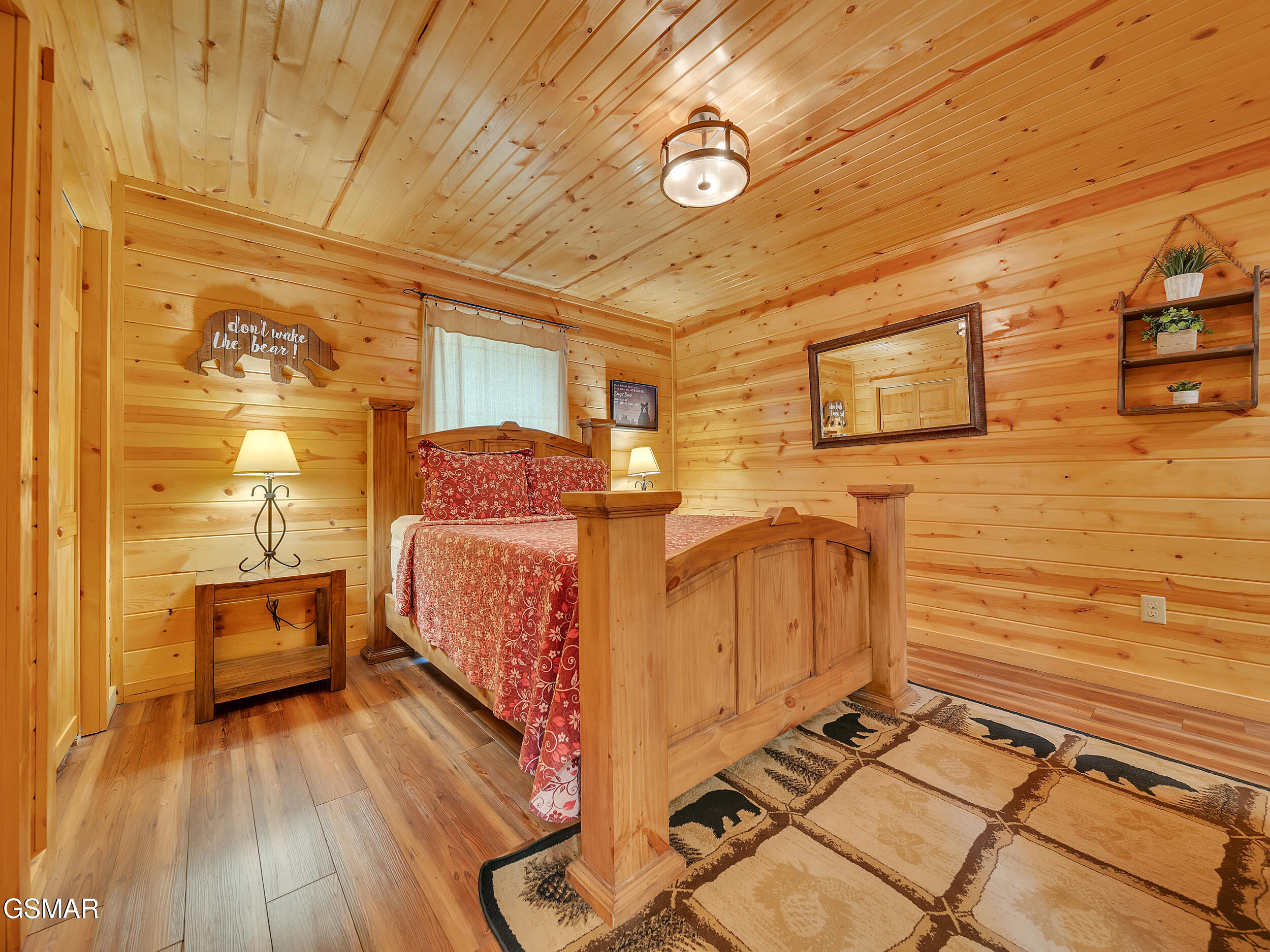 2404 Bobs Pass Sevierville TN 37876