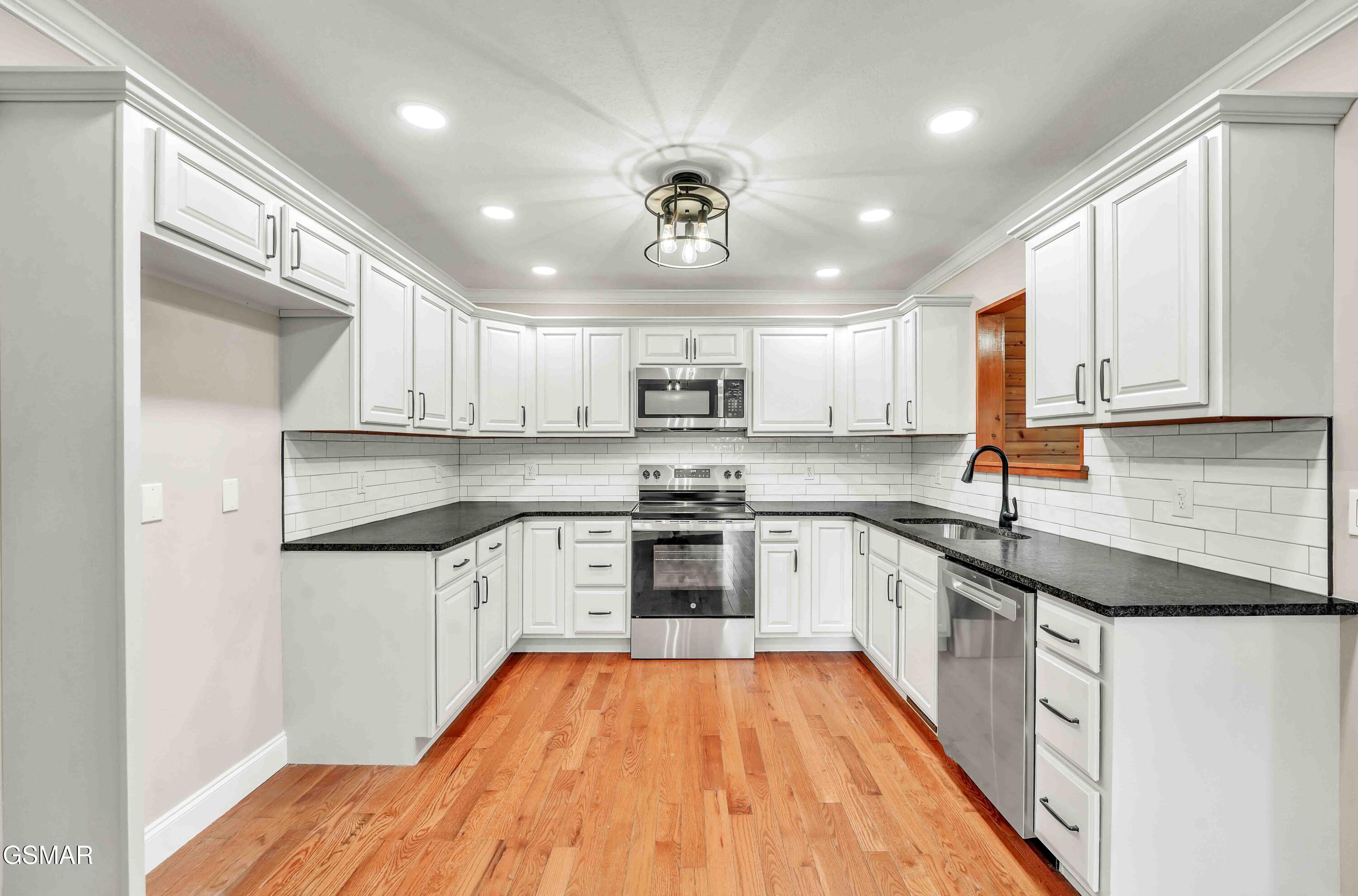 334 Amolee Lane Sevierville TN 37876