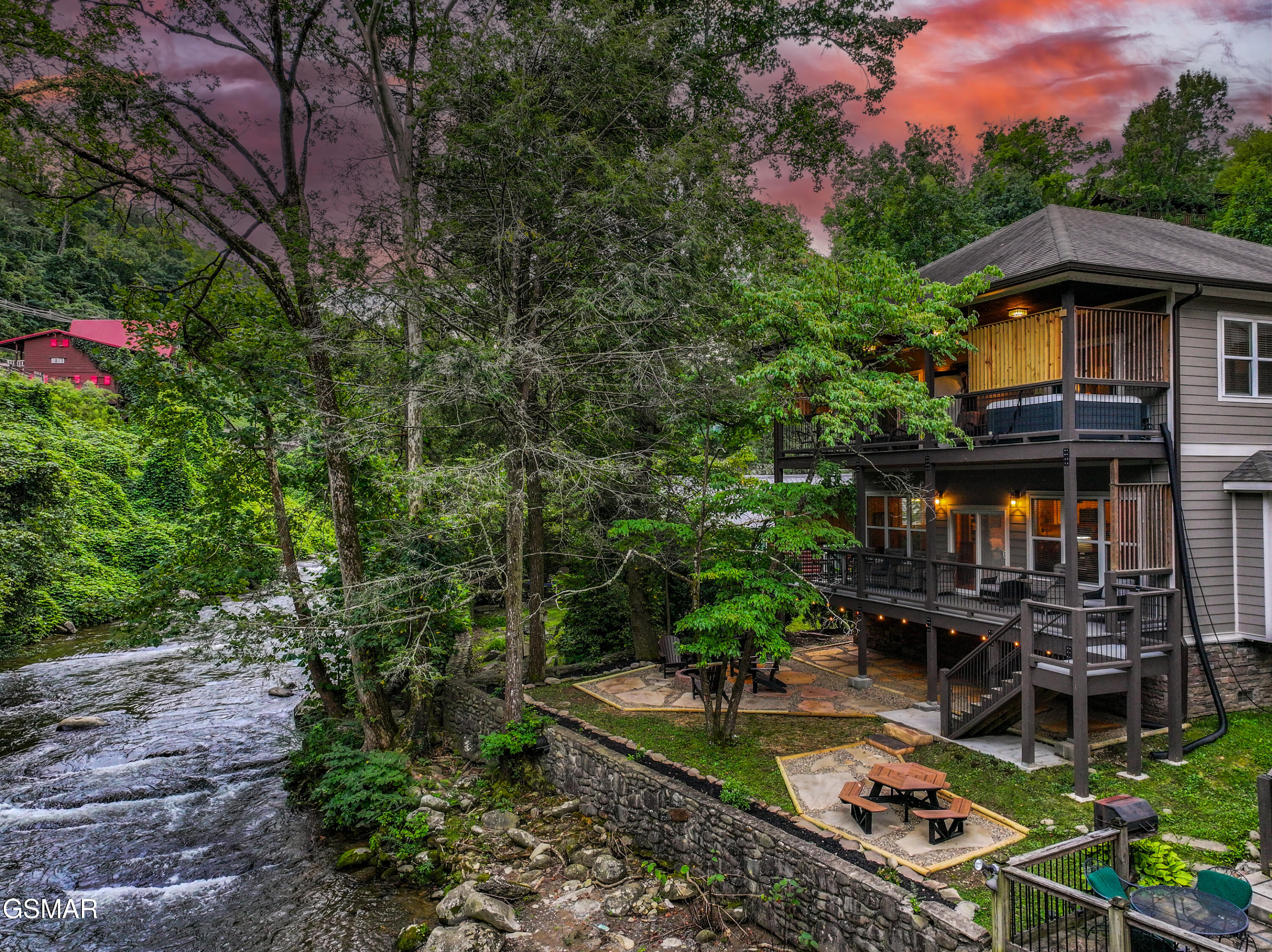 510 Hemlock Street Gatlinburg TN 37738