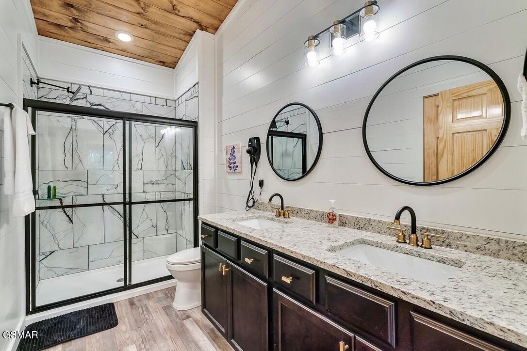 576 Dollywood Lane Unit 9 Pigeon Forge TN 37863