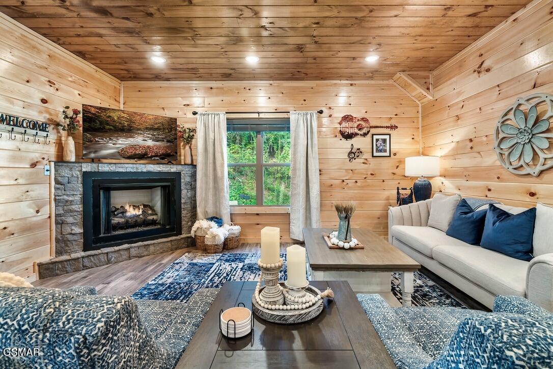 576 Dollywood Lane Unit 9 Pigeon Forge TN 37863