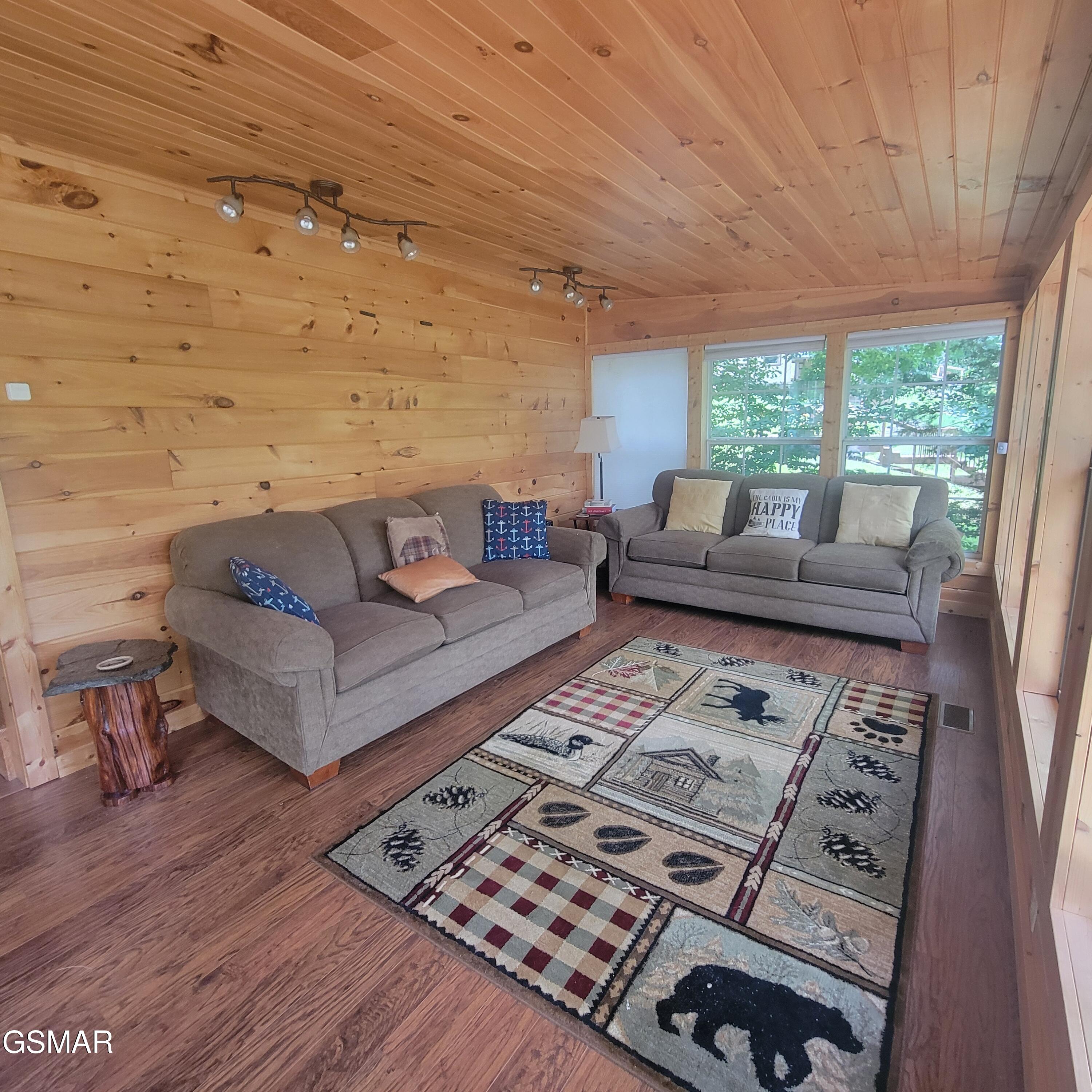1633 Tucson Trail Dandridge TN 37725