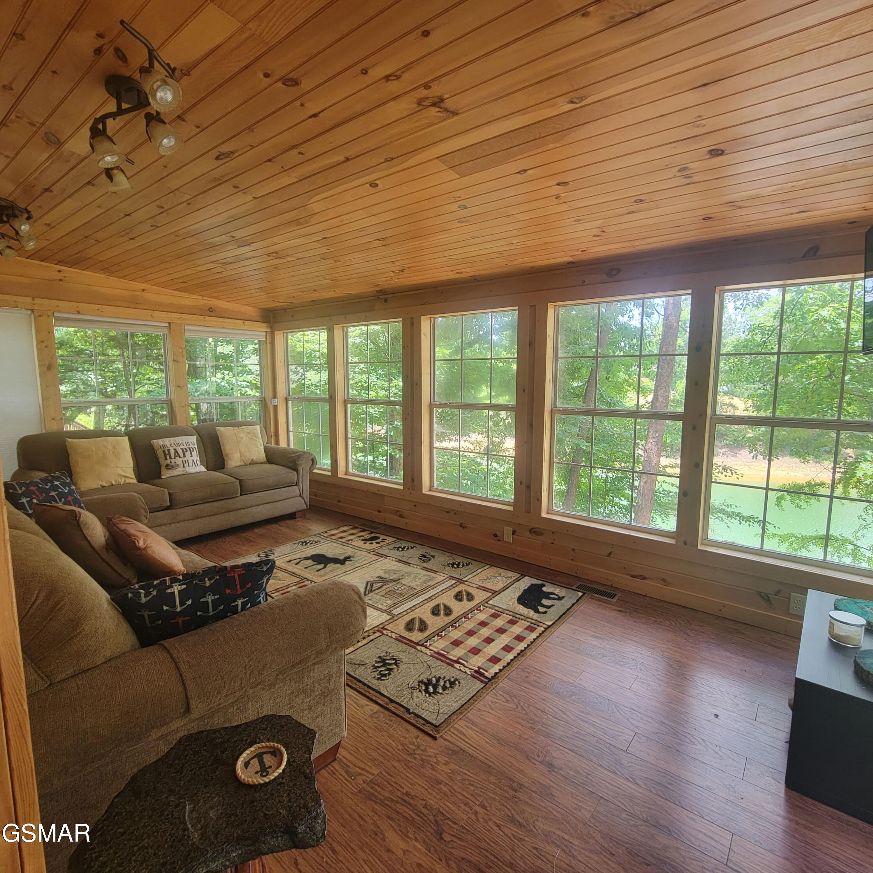 1633 Tucson Trail Dandridge TN 37725
