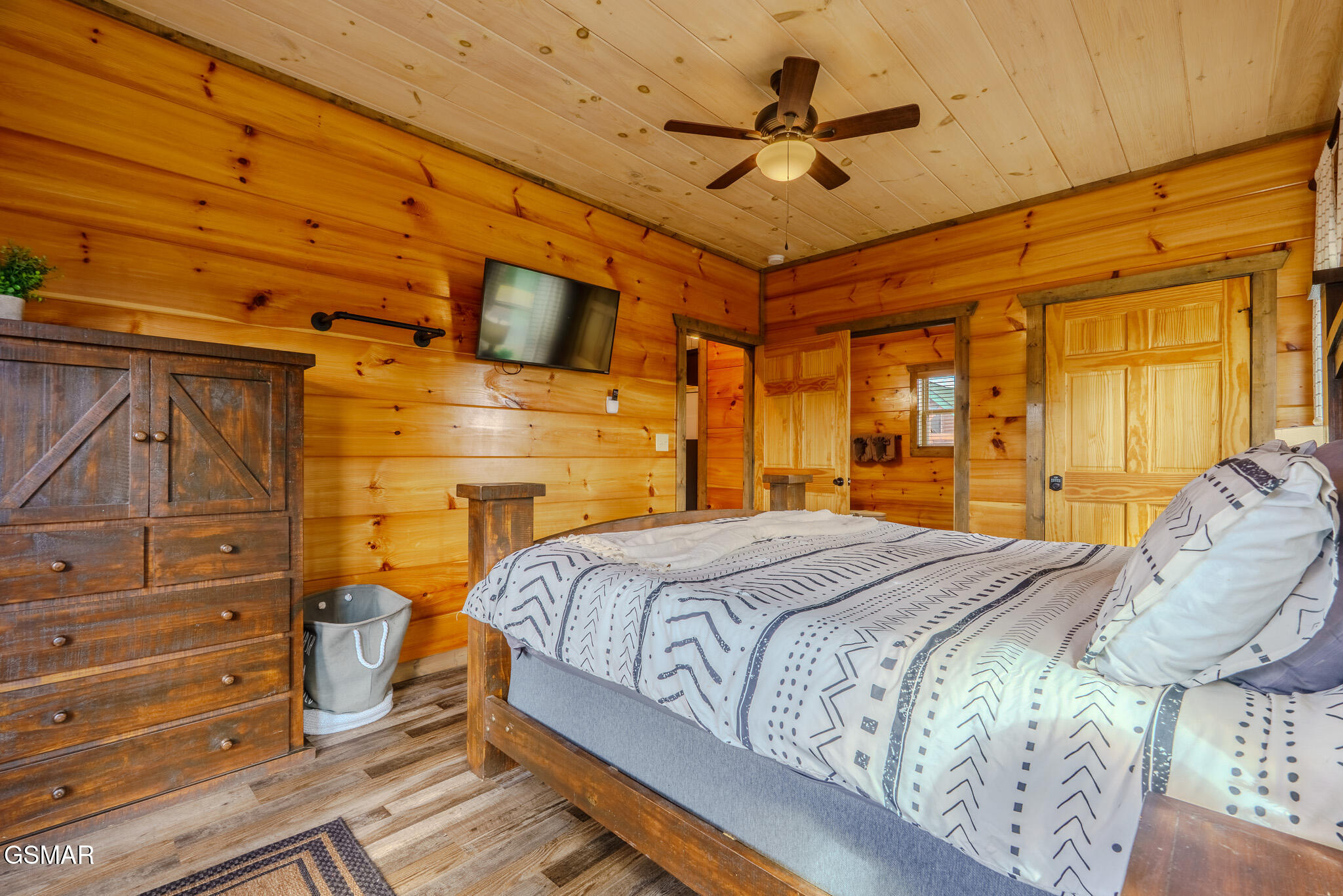 2053 Eagle Feather Drive Sevierville TN 37876