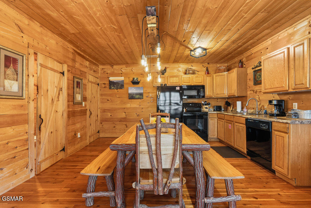 1418 School House Gap Road Sevierville TN 37876