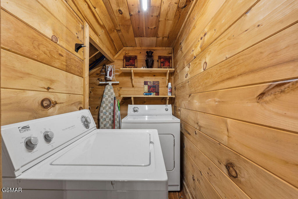 1418 School House Gap Road Sevierville TN 37876
