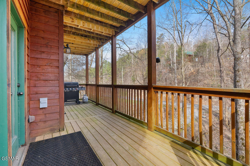 1418 School House Gap Road Sevierville TN 37876