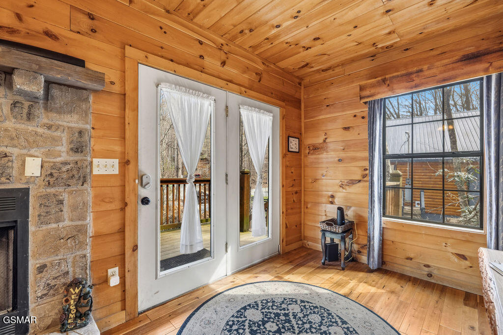 1418 School House Gap Road Sevierville TN 37876