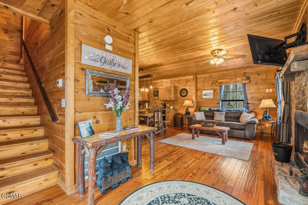 1418 School House Gap Road Sevierville TN 37876