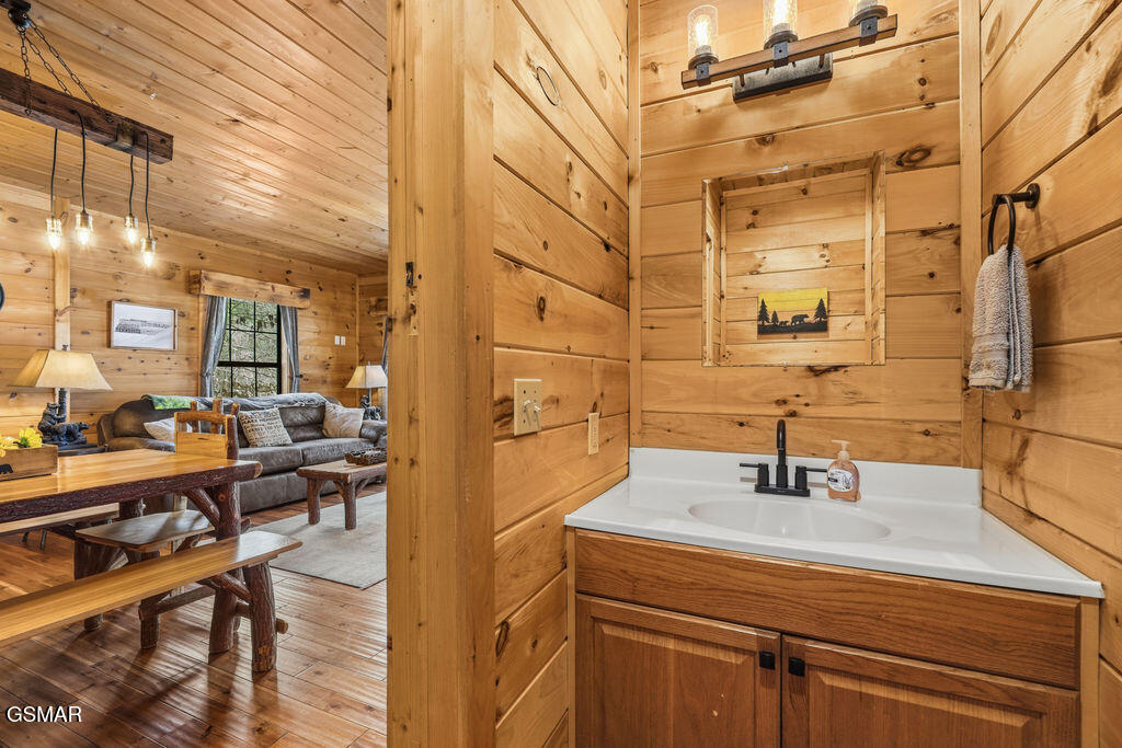 1418 School House Gap Road Sevierville TN 37876