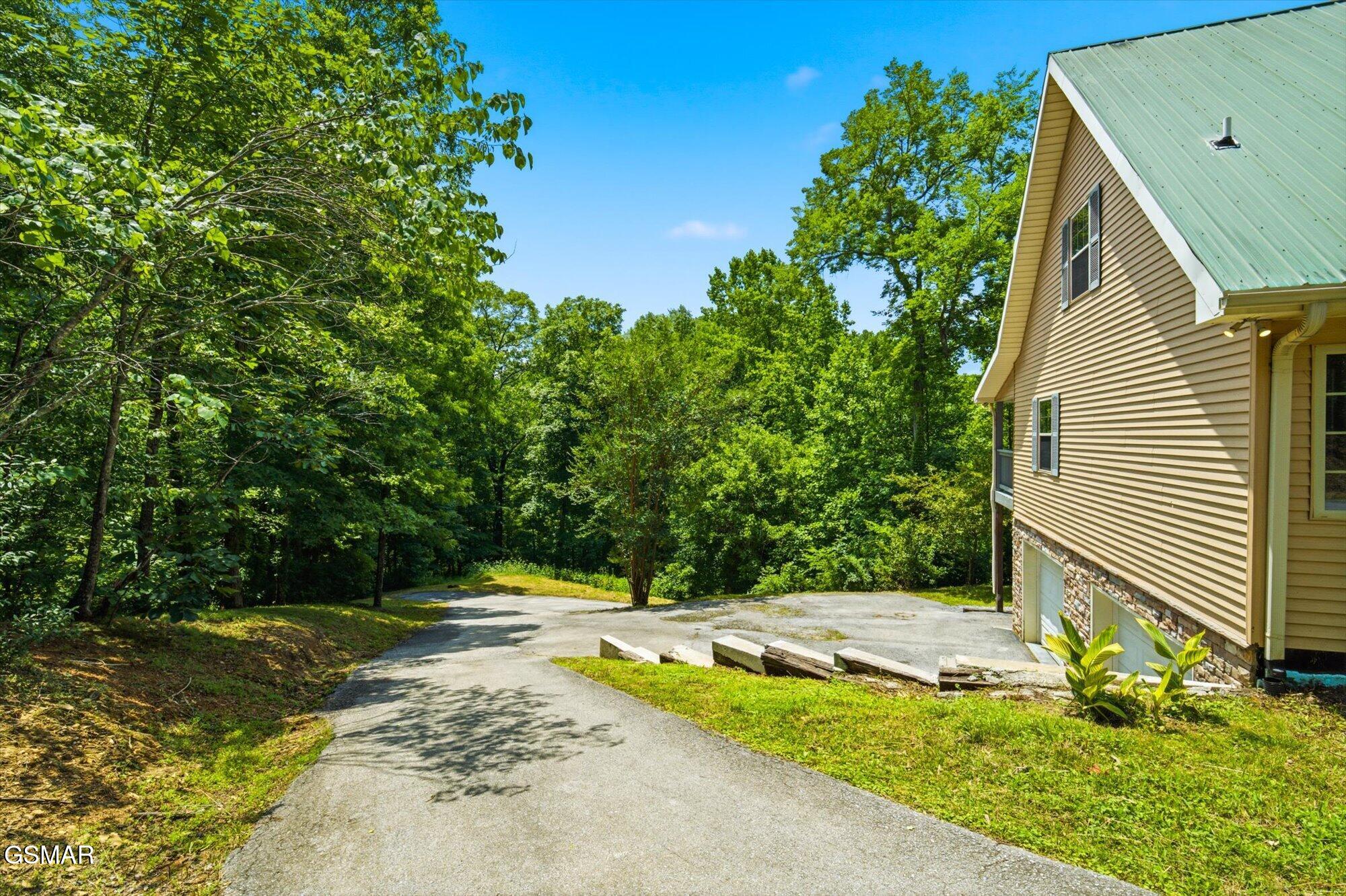 1134 Deer Trail Way Seymour TN 37865