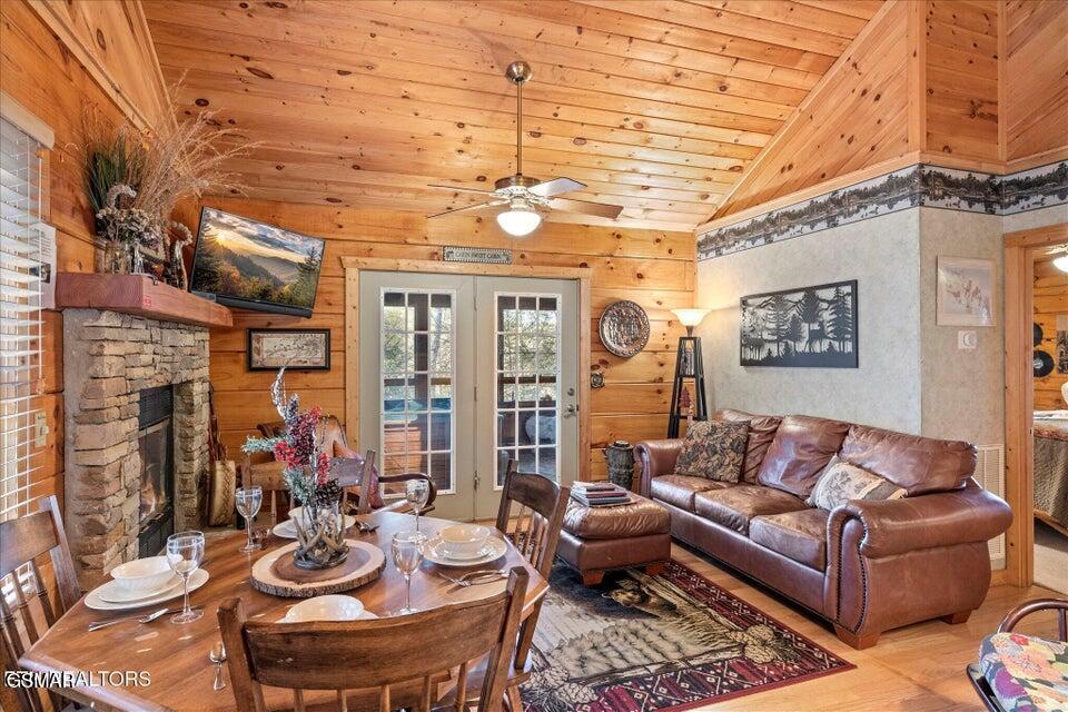 4320 Carolina Cove Way Pigeon Forge TN 37863