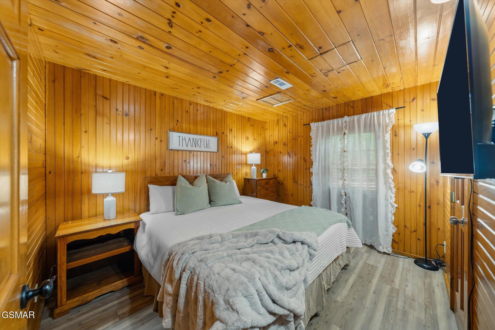 3342 Twin City Way Pigeon Forge TN 37863