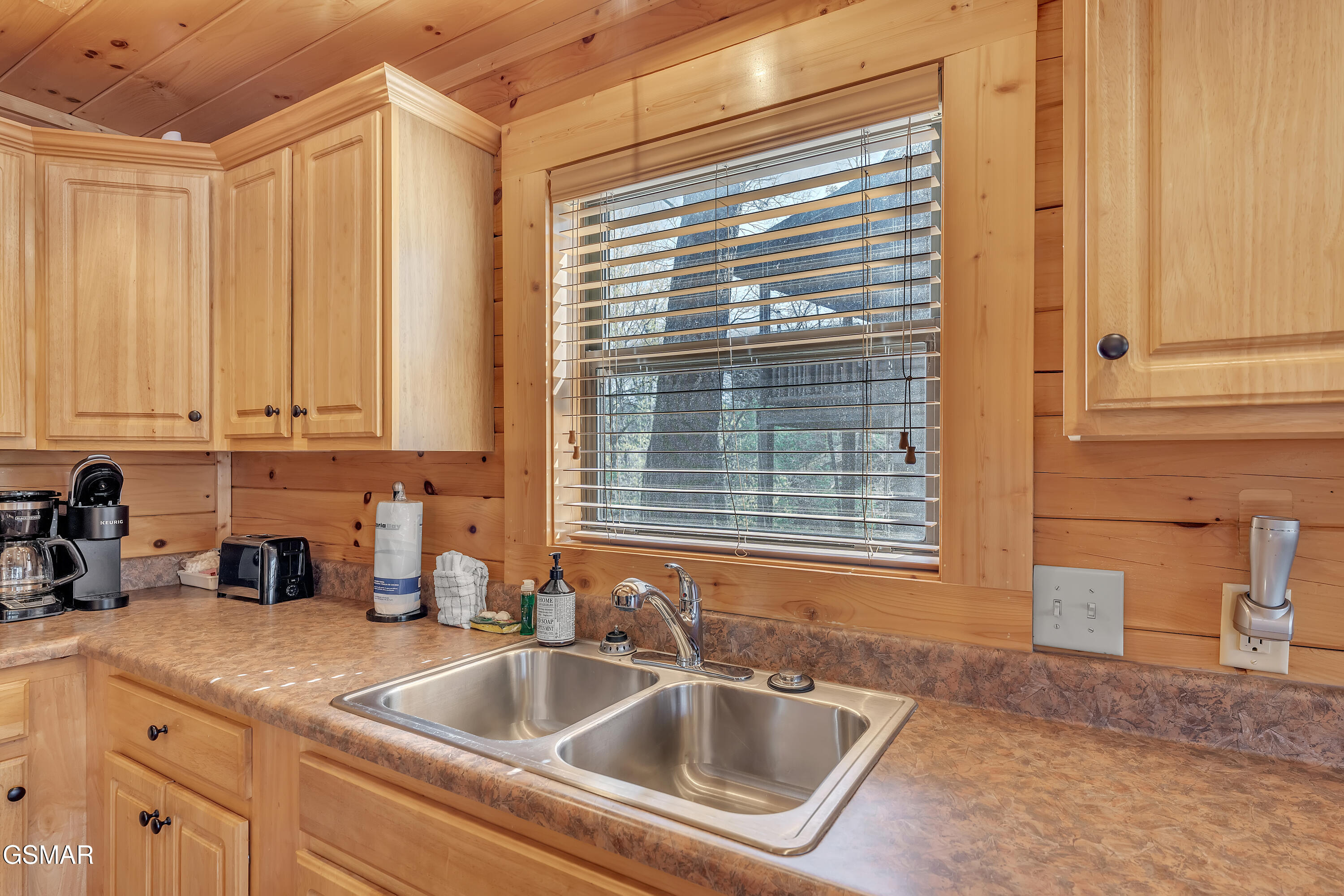 2025 Bear Creek Way Pigeon Forge TN 37862