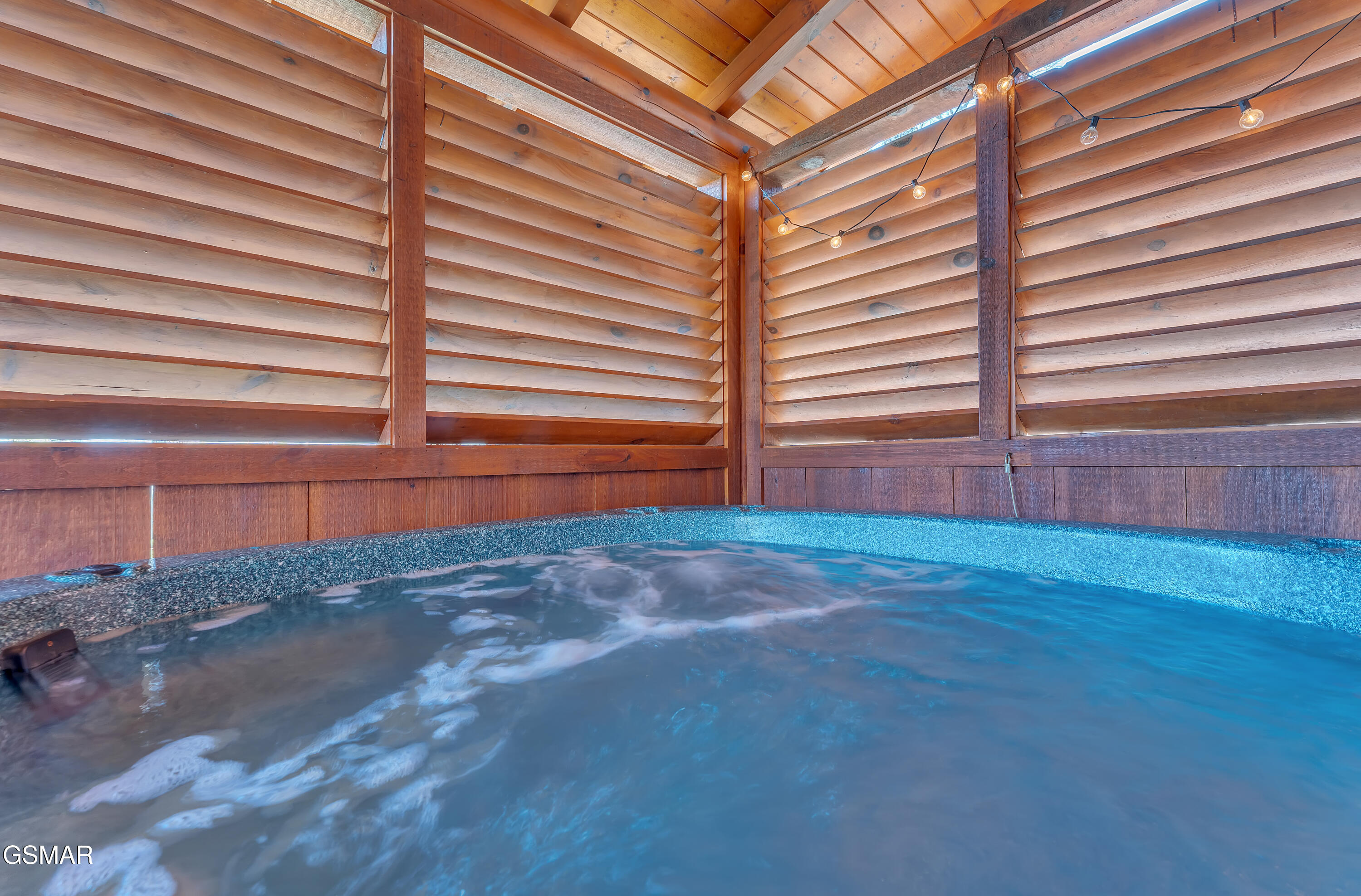 2025 Bear Creek Way Pigeon Forge TN 37862