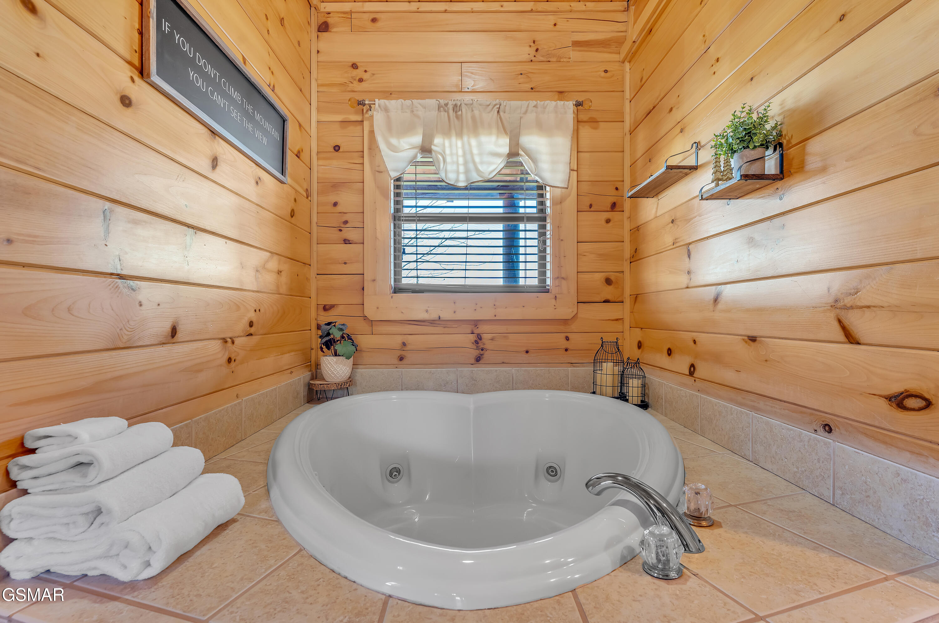 2025 Bear Creek Way Pigeon Forge TN 37862