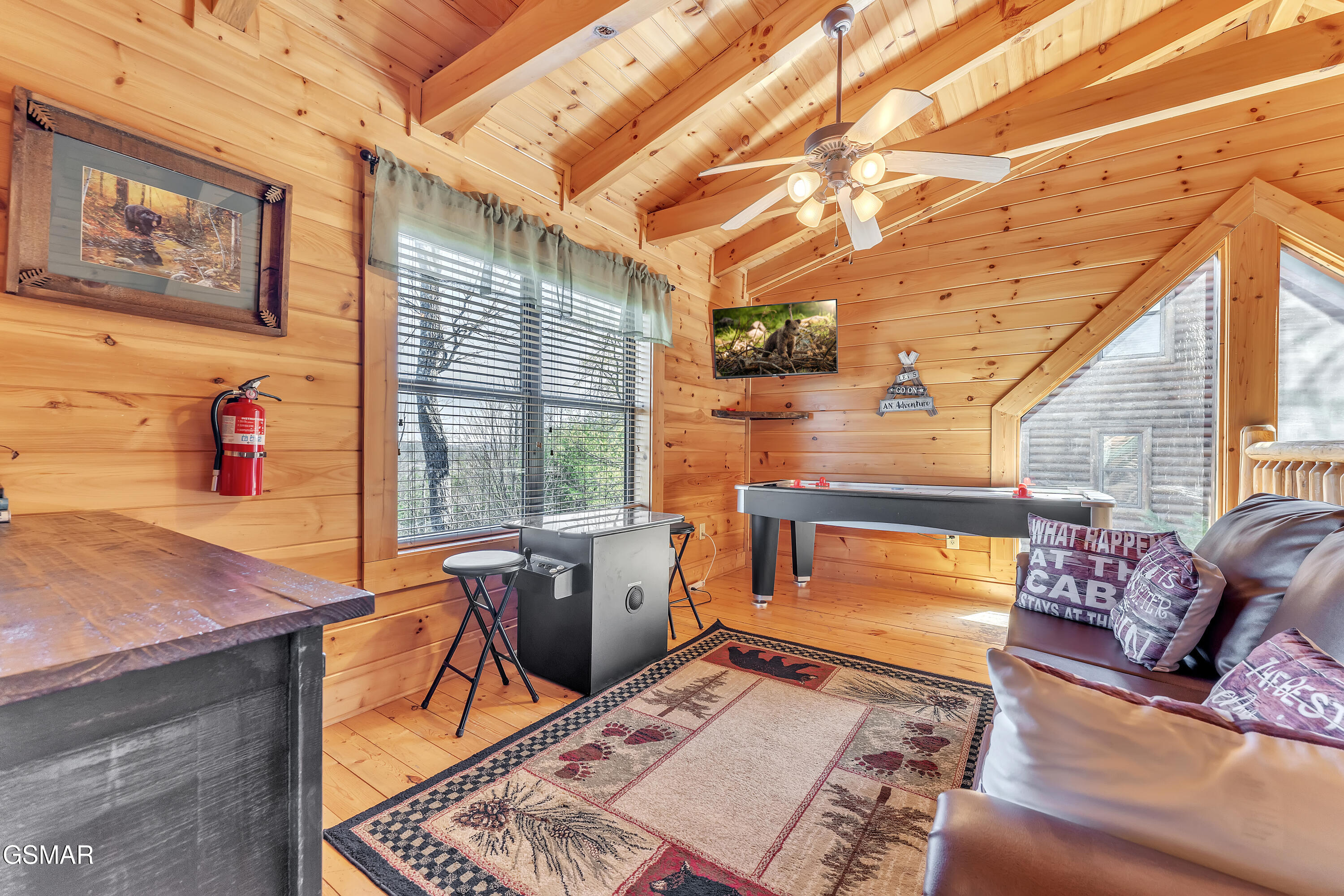 2025 Bear Creek Way Pigeon Forge TN 37862