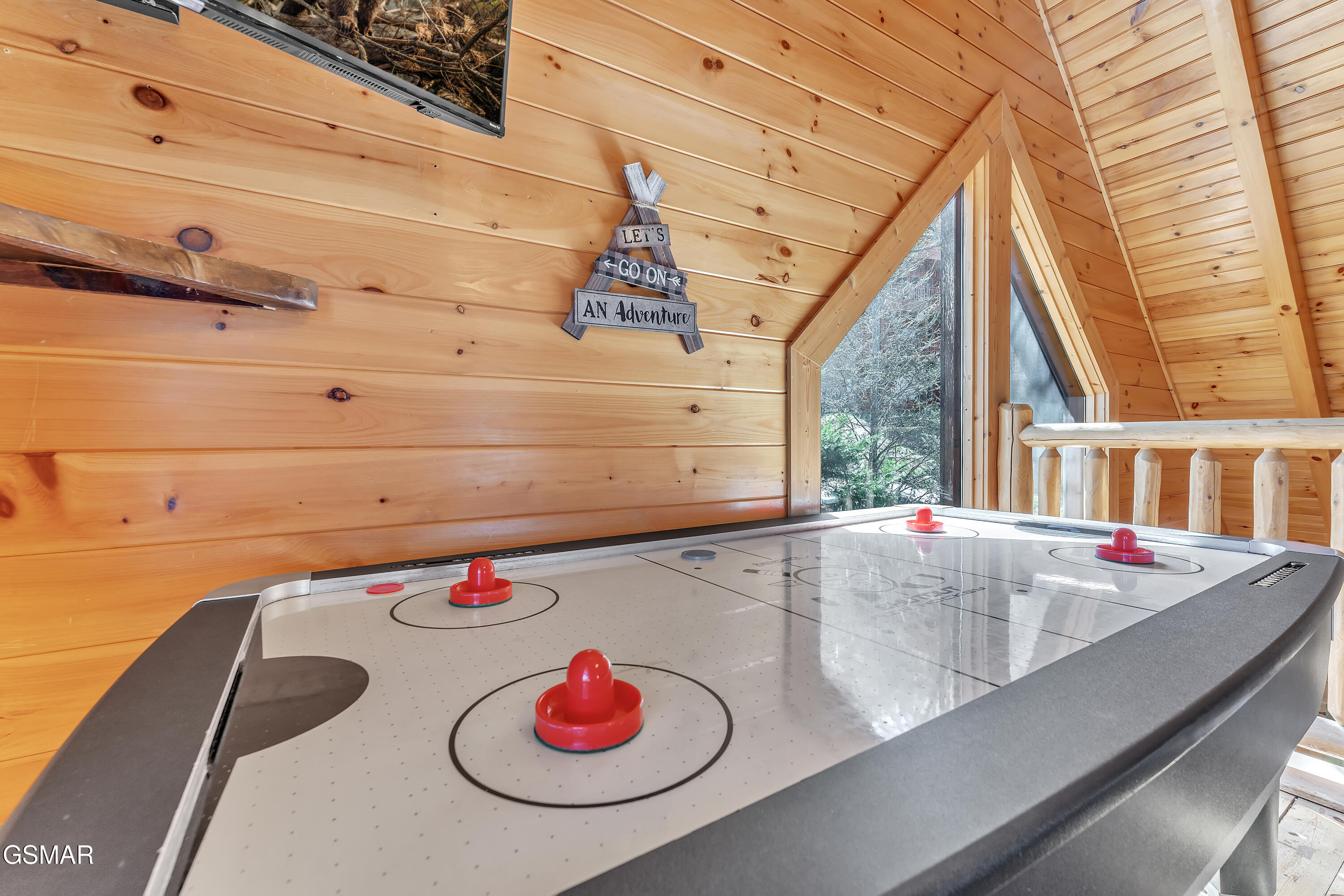 2025 Bear Creek Way Pigeon Forge TN 37862