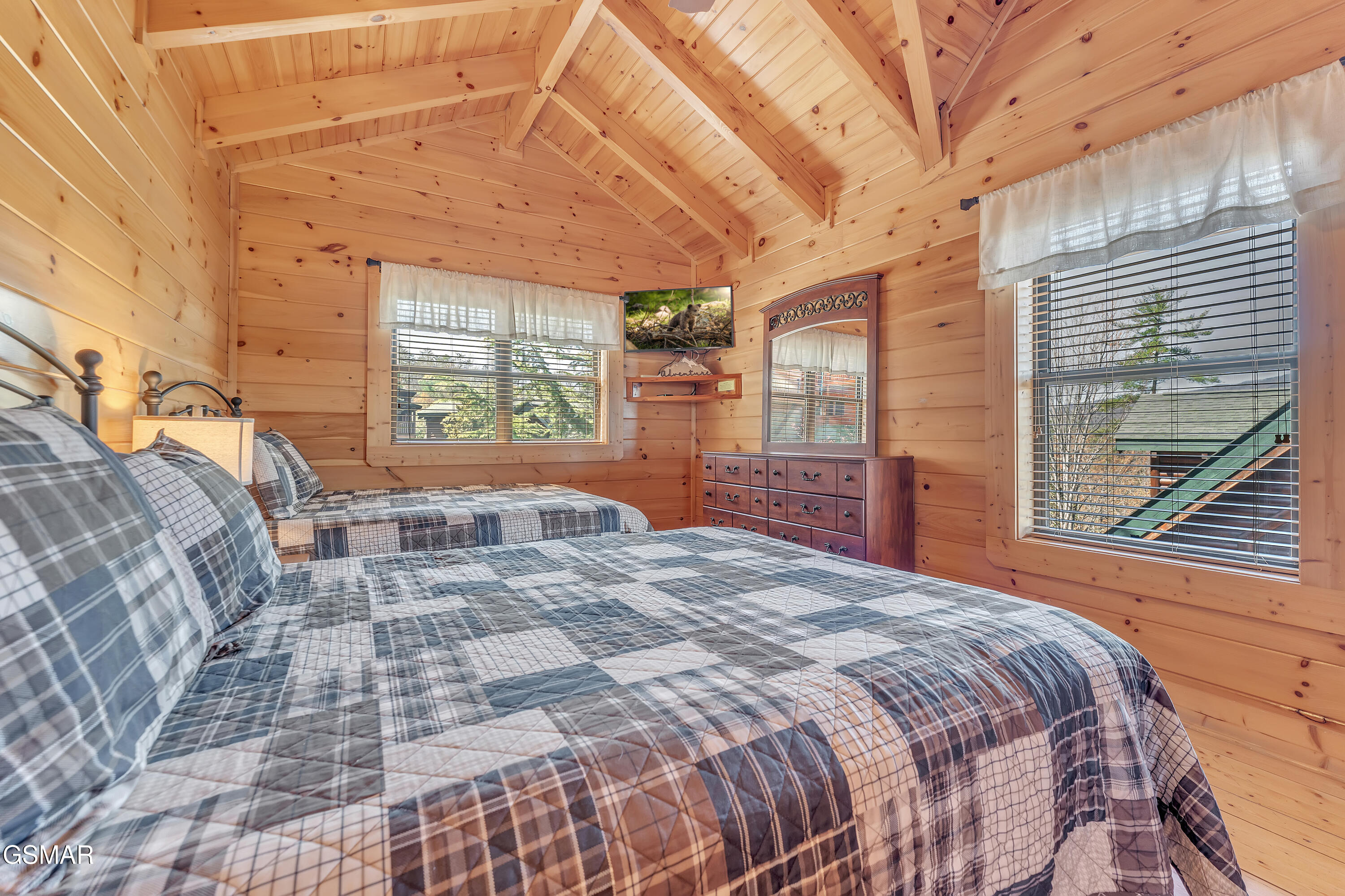 2025 Bear Creek Way Pigeon Forge TN 37862