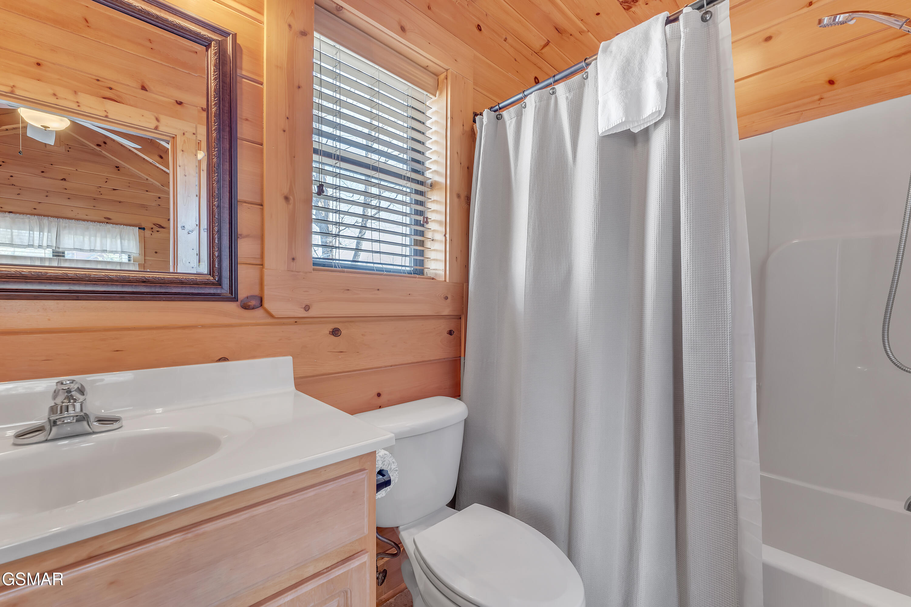 2025 Bear Creek Way Pigeon Forge TN 37862