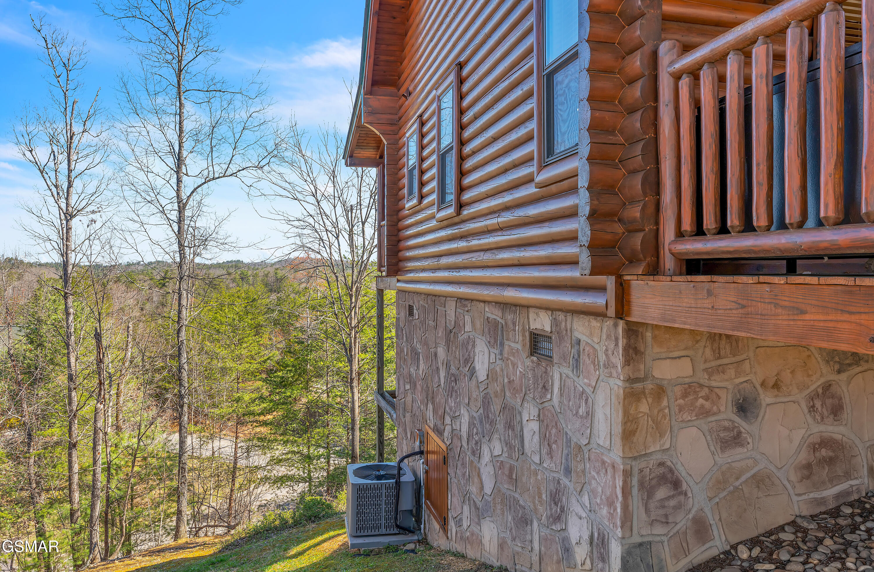 2025 Bear Creek Way Pigeon Forge TN 37862