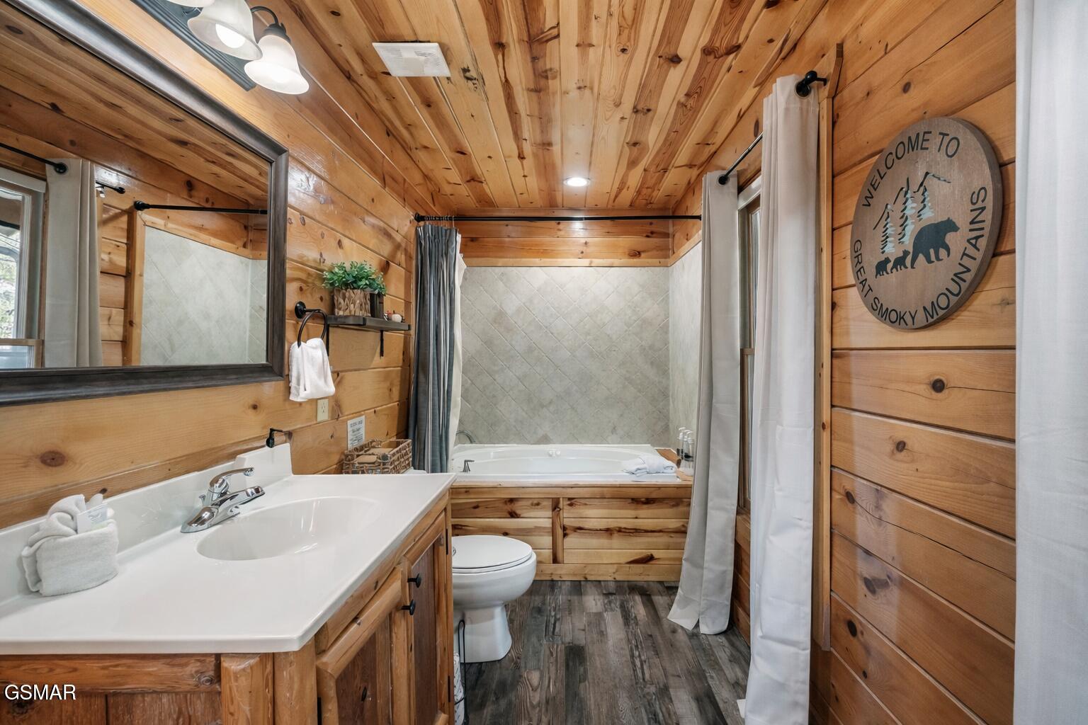 2029 Settlers Ridge Way Sevierville TN 37876