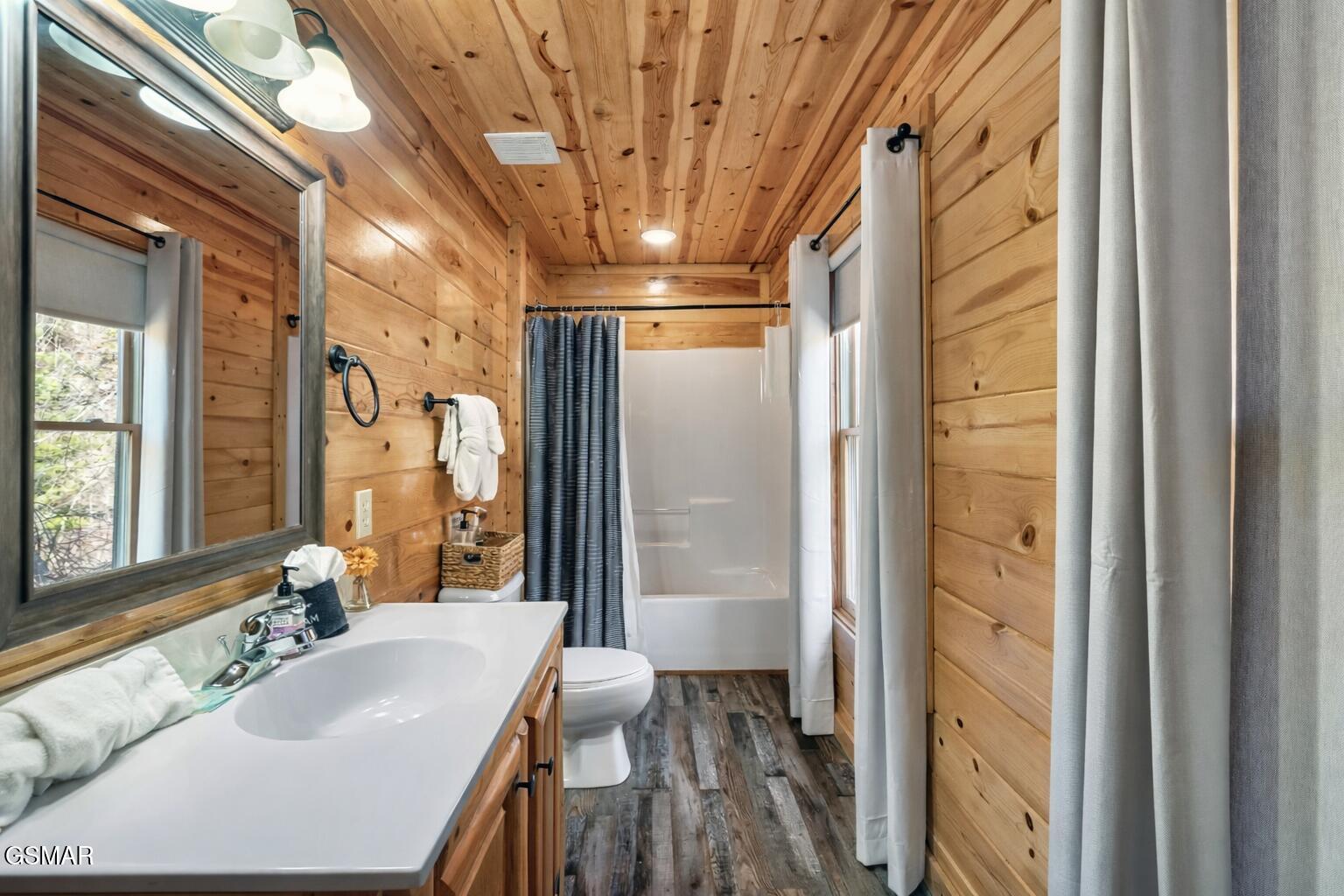 2029 Settlers Ridge Way Sevierville TN 37876