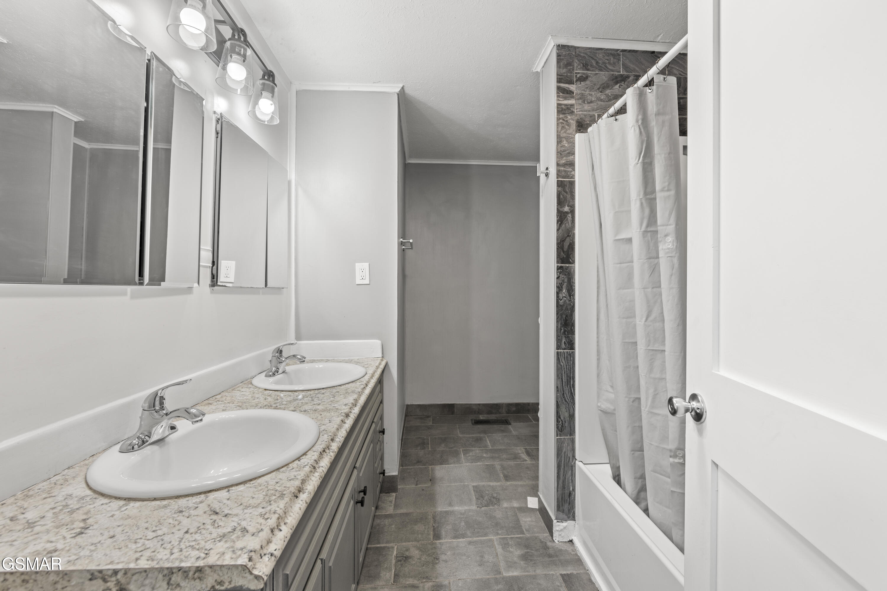 1037 Foust Carney Road Powell TN 37849