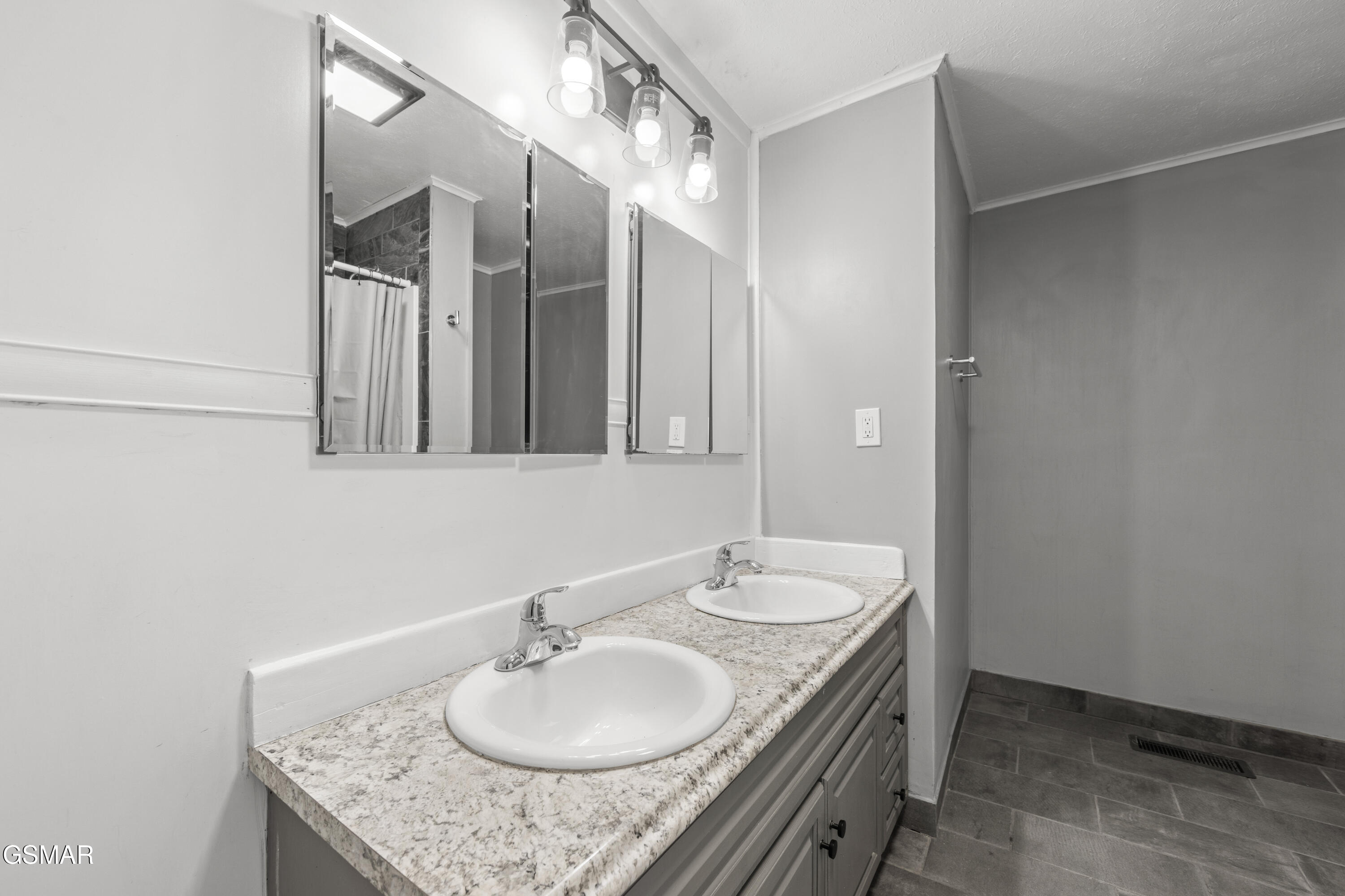 1037 Foust Carney Road Powell TN 37849