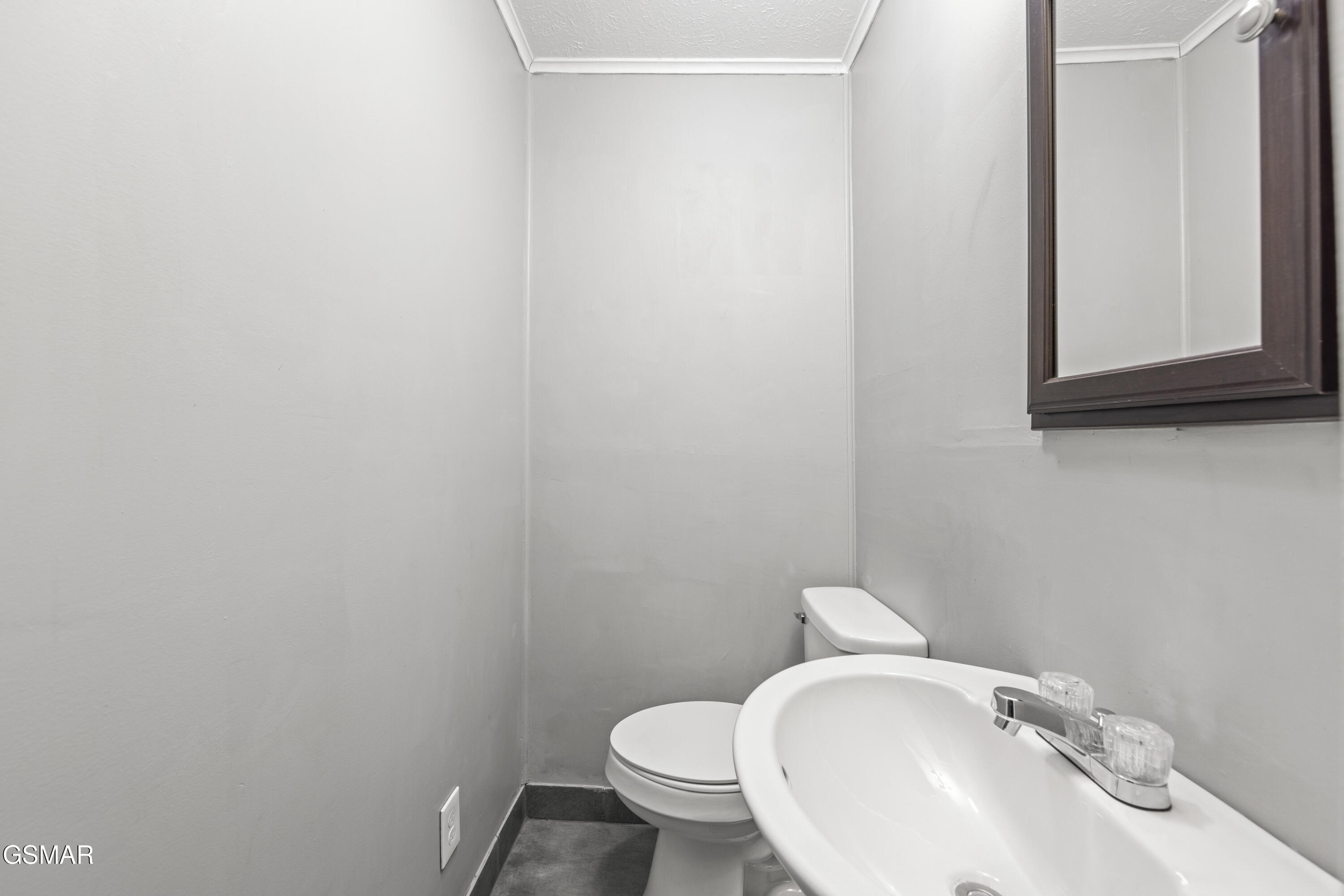 1037 Foust Carney Road Powell TN 37849