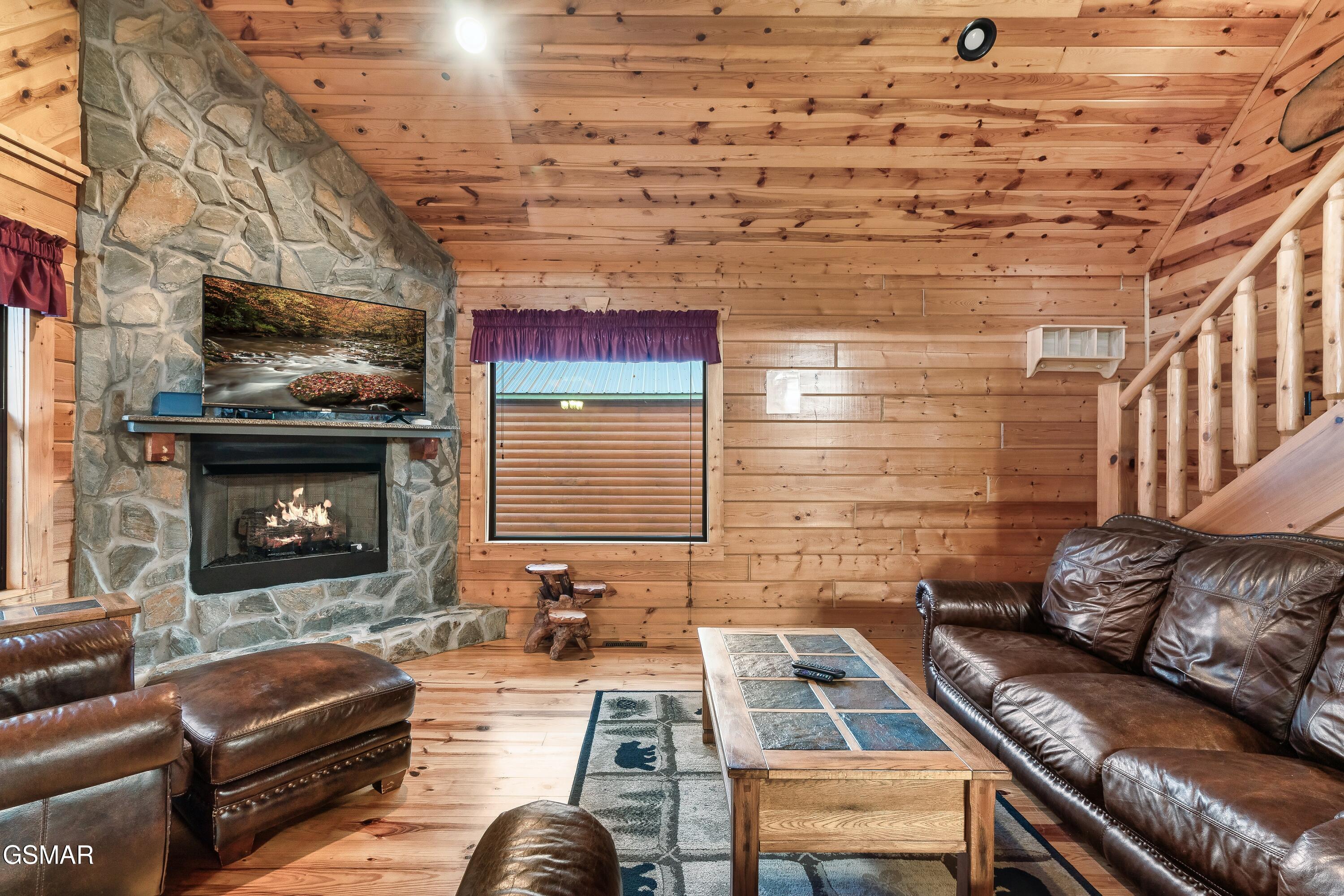 223 Forrest Loop Way Gatlinburg TN 37738