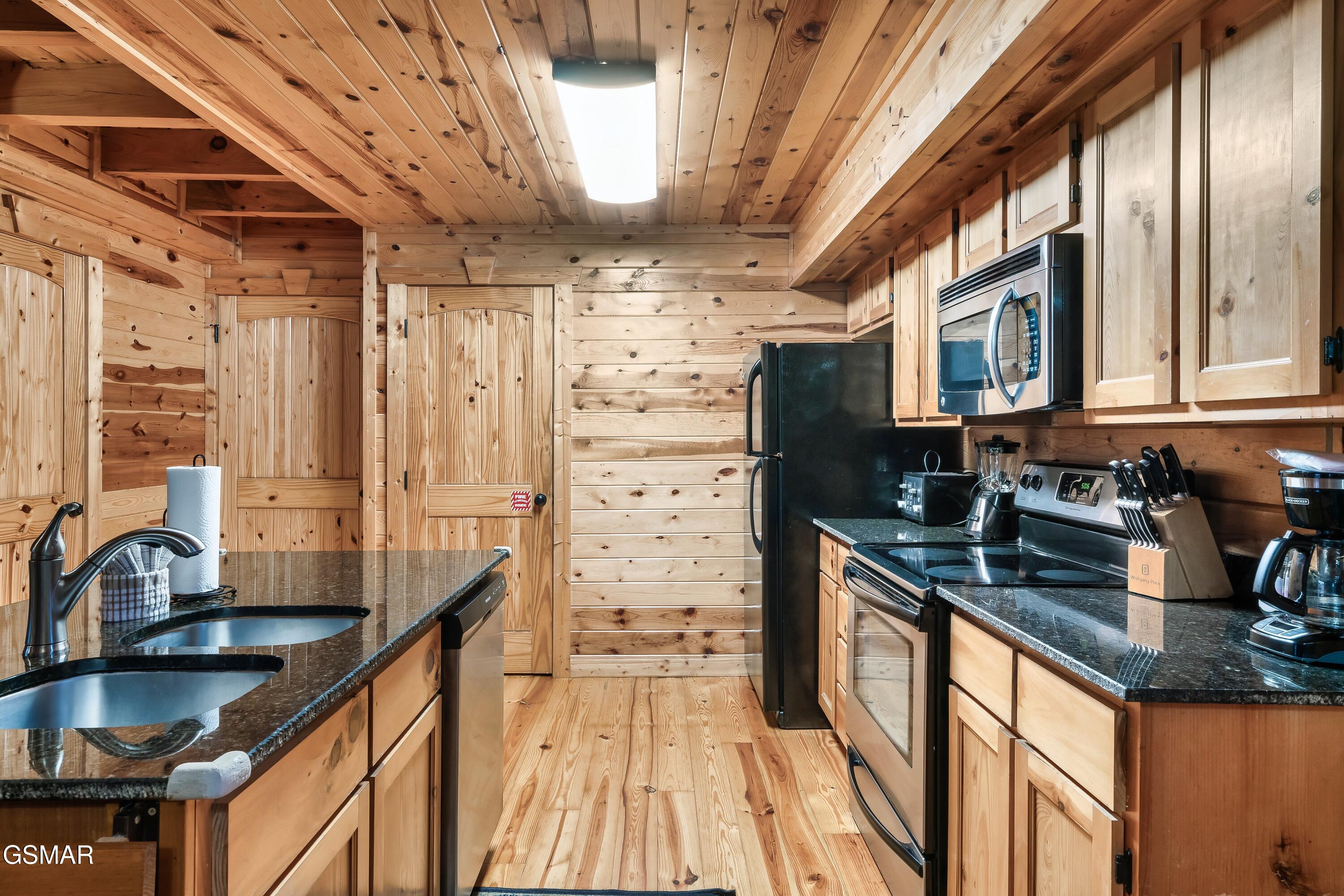 223 Forrest Loop Way Gatlinburg TN 37738