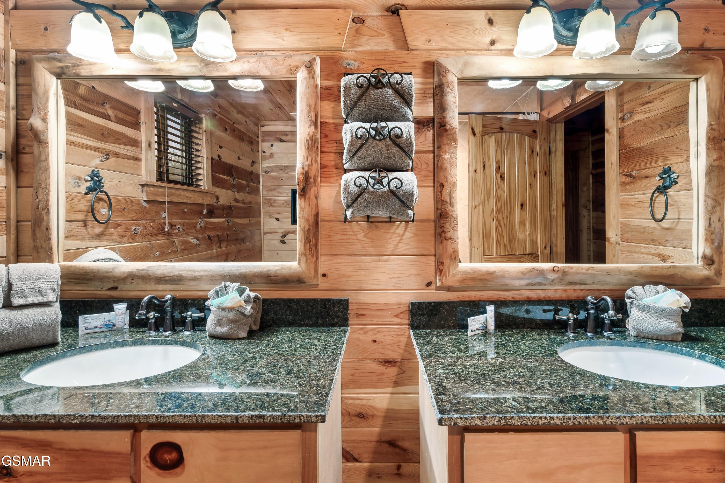 223 Forrest Loop Way Gatlinburg TN 37738