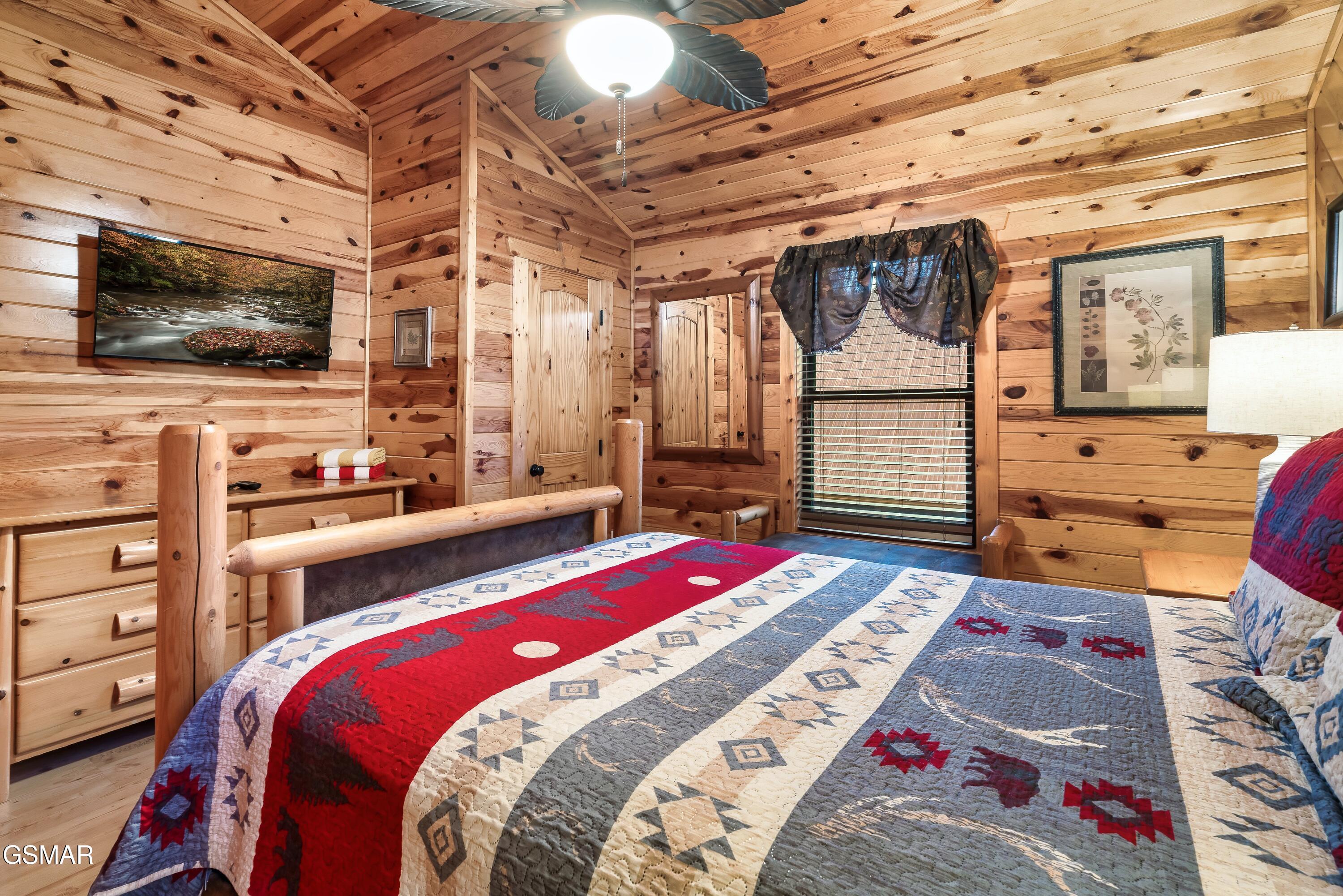 223 Forrest Loop Way Gatlinburg TN 37738