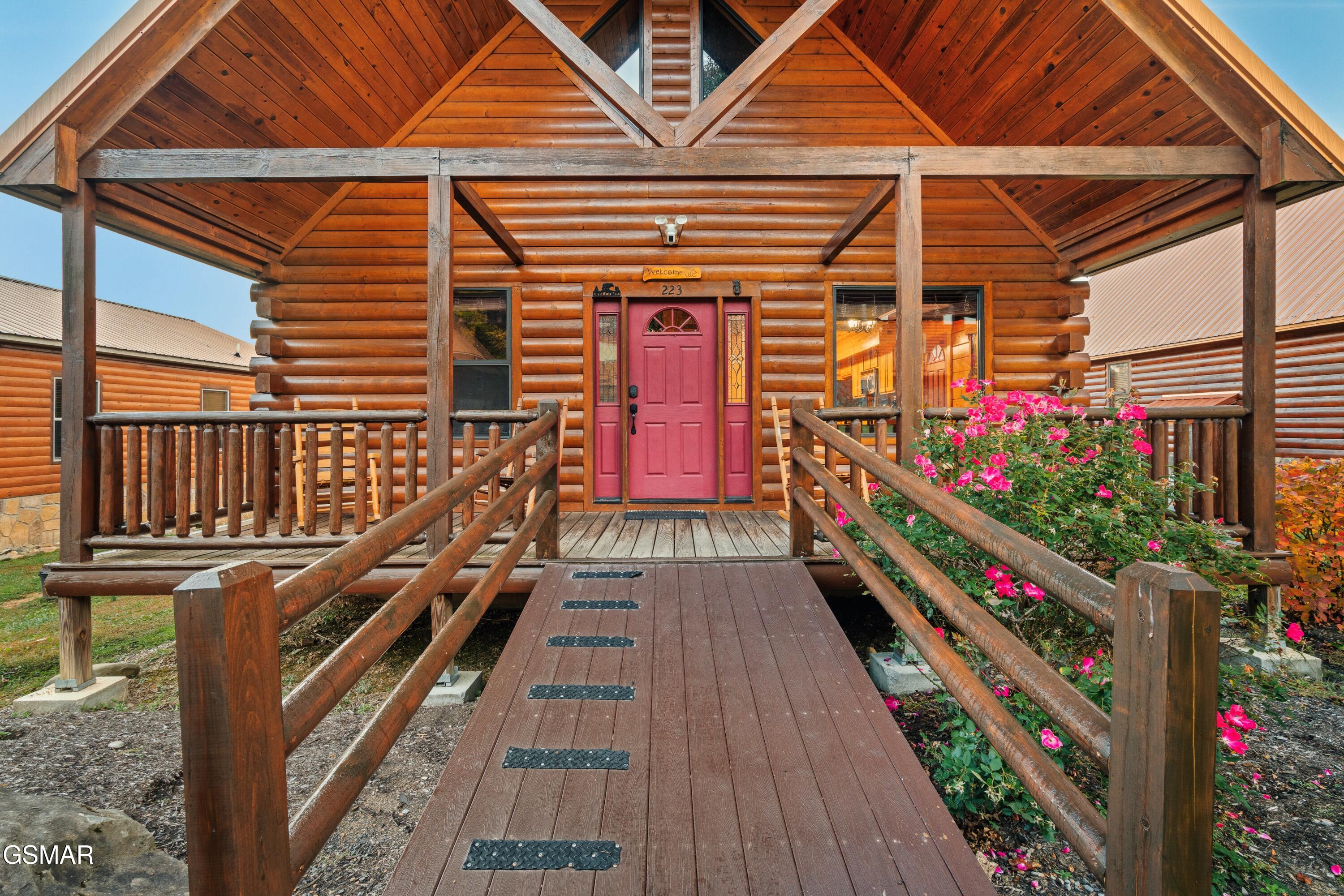 223 Forrest Loop Way Gatlinburg TN 37738