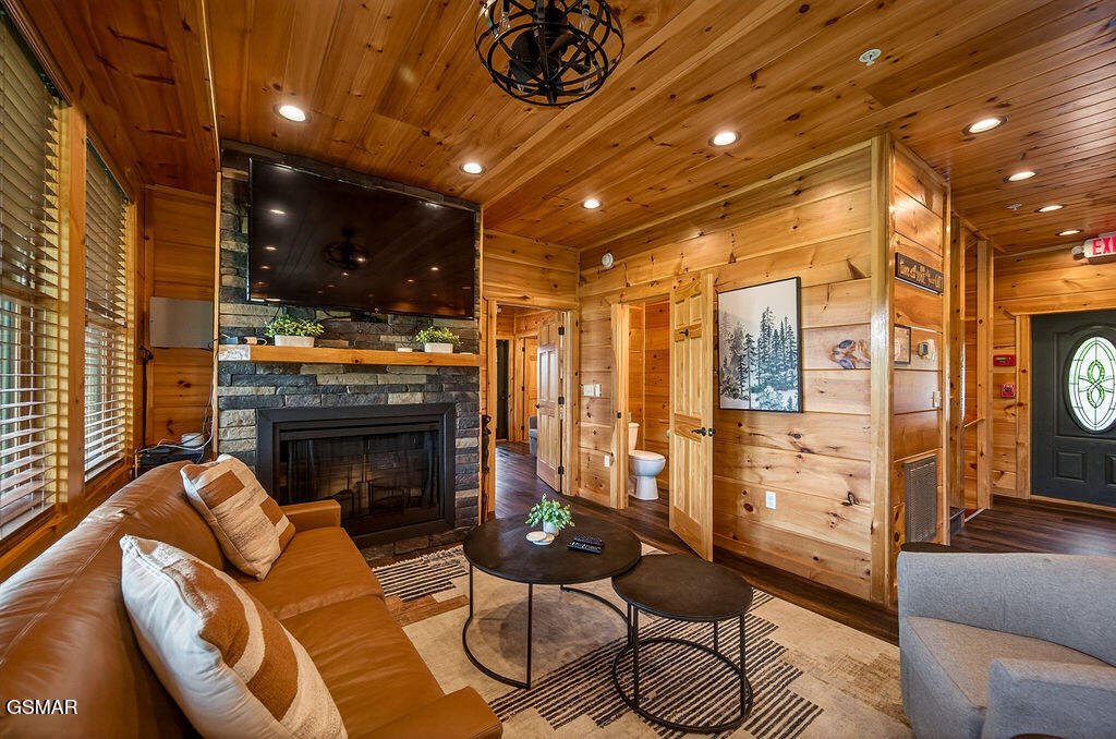 776 Mountain Stream Way Gatlinburg TN 37738
