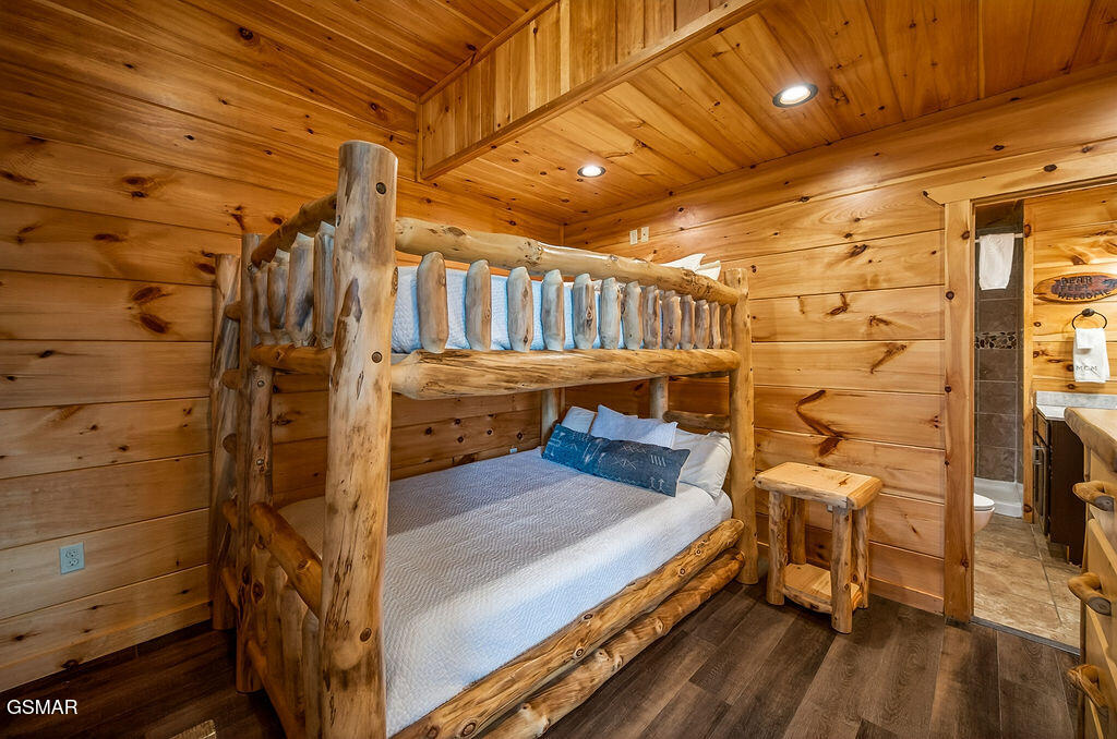 776 Mountain Stream Way Gatlinburg TN 37738
