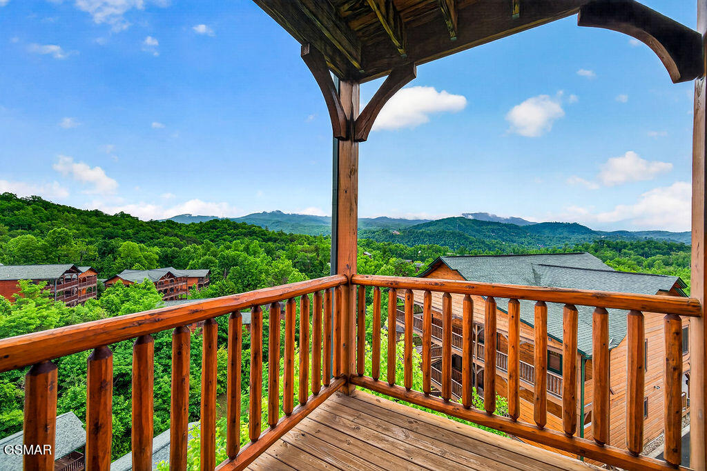 776 Mountain Stream Way Gatlinburg TN 37738