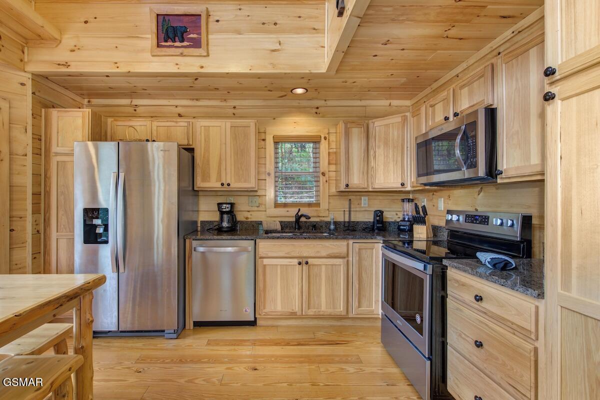 820 Crest View Drive Gatlinburg TN 37738