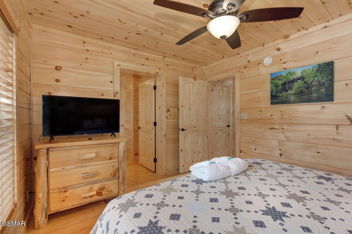 820 Crest View Drive Gatlinburg TN 37738