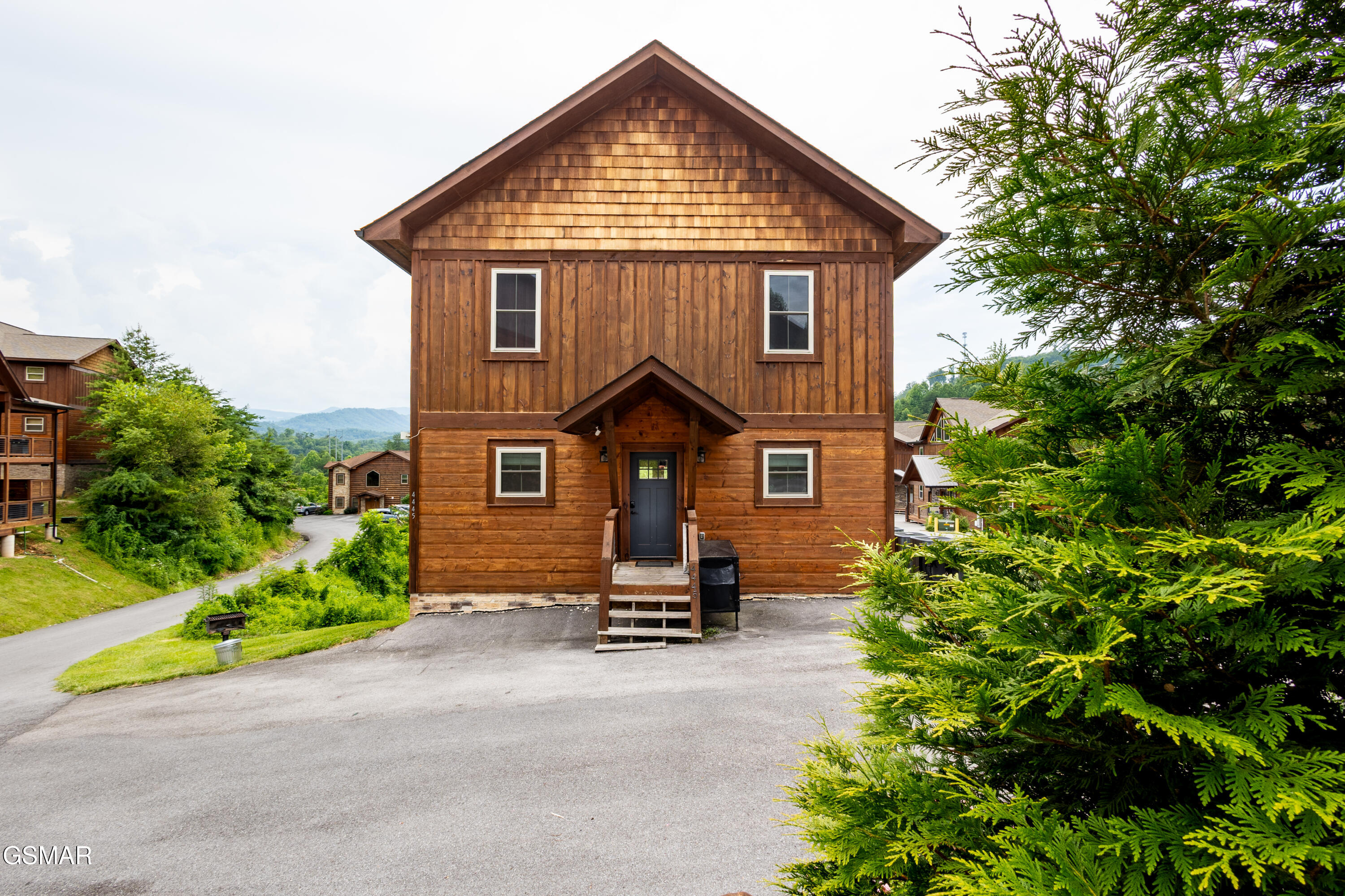 4445 Shangrila Way Sevierville TN 37876