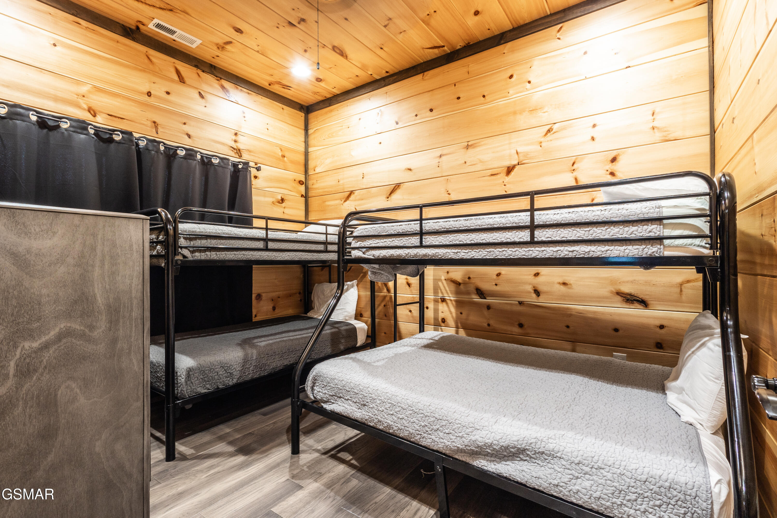 4445 Shangrila Way Sevierville TN 37876