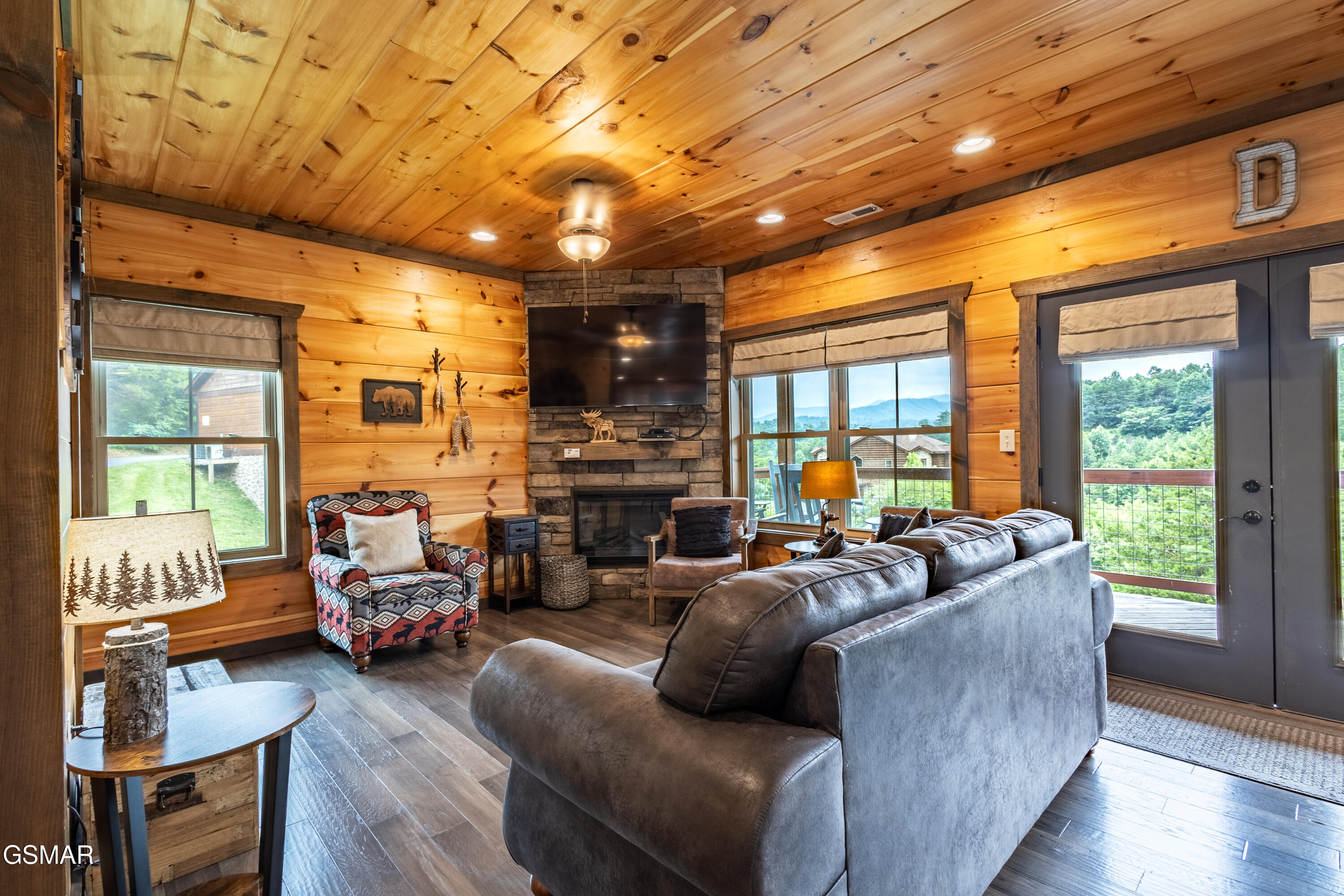 4445 Shangrila Way Sevierville TN 37876