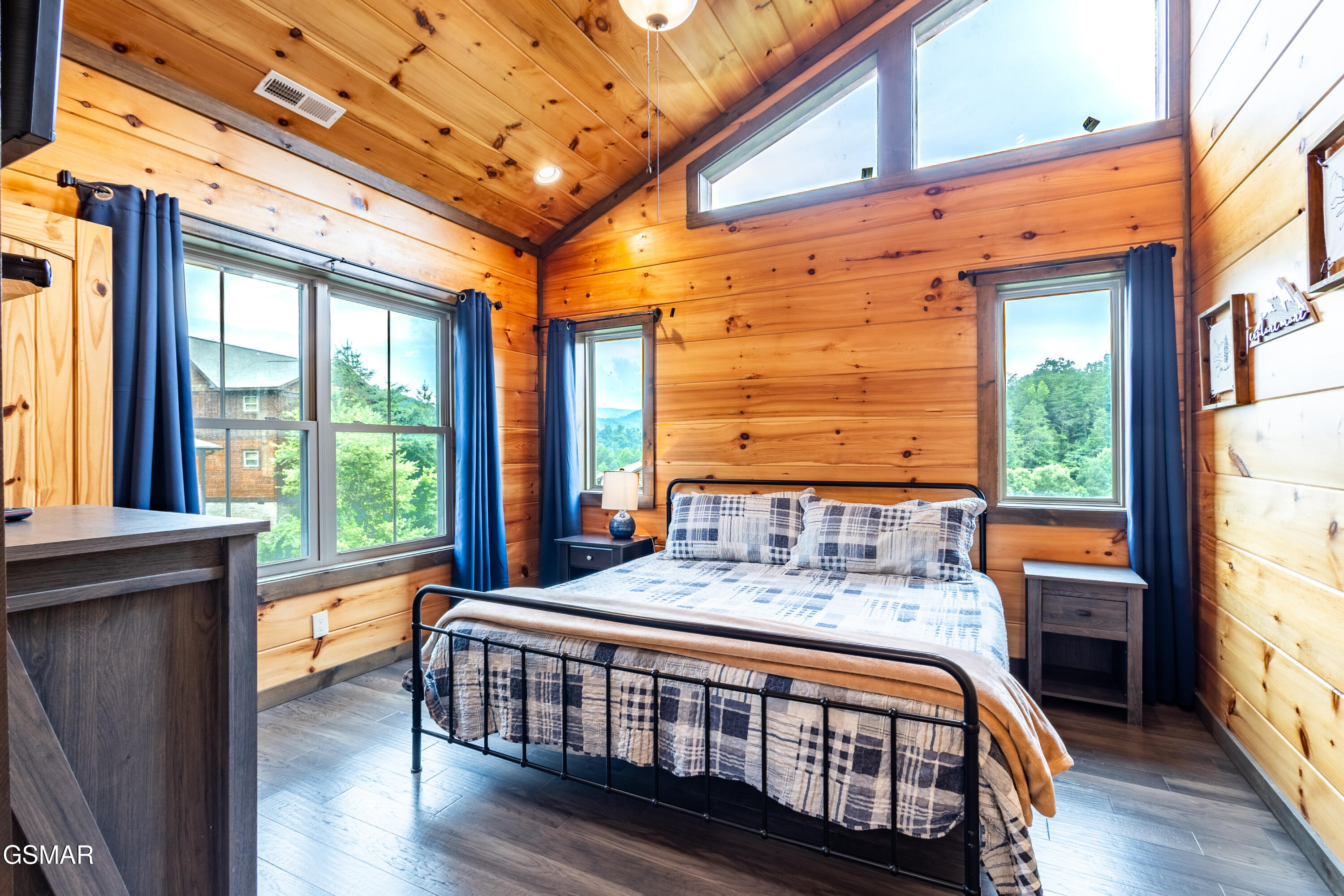 4445 Shangrila Way Sevierville TN 37876